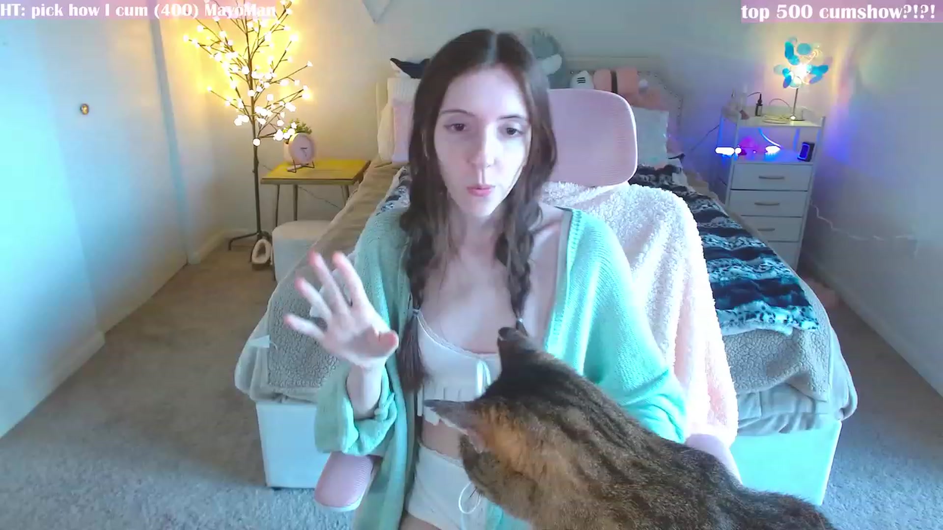 Gallery image thumbnail from MangoMae's myfreecams stream on, 03/01/2024, 21:09 image 1 of 20