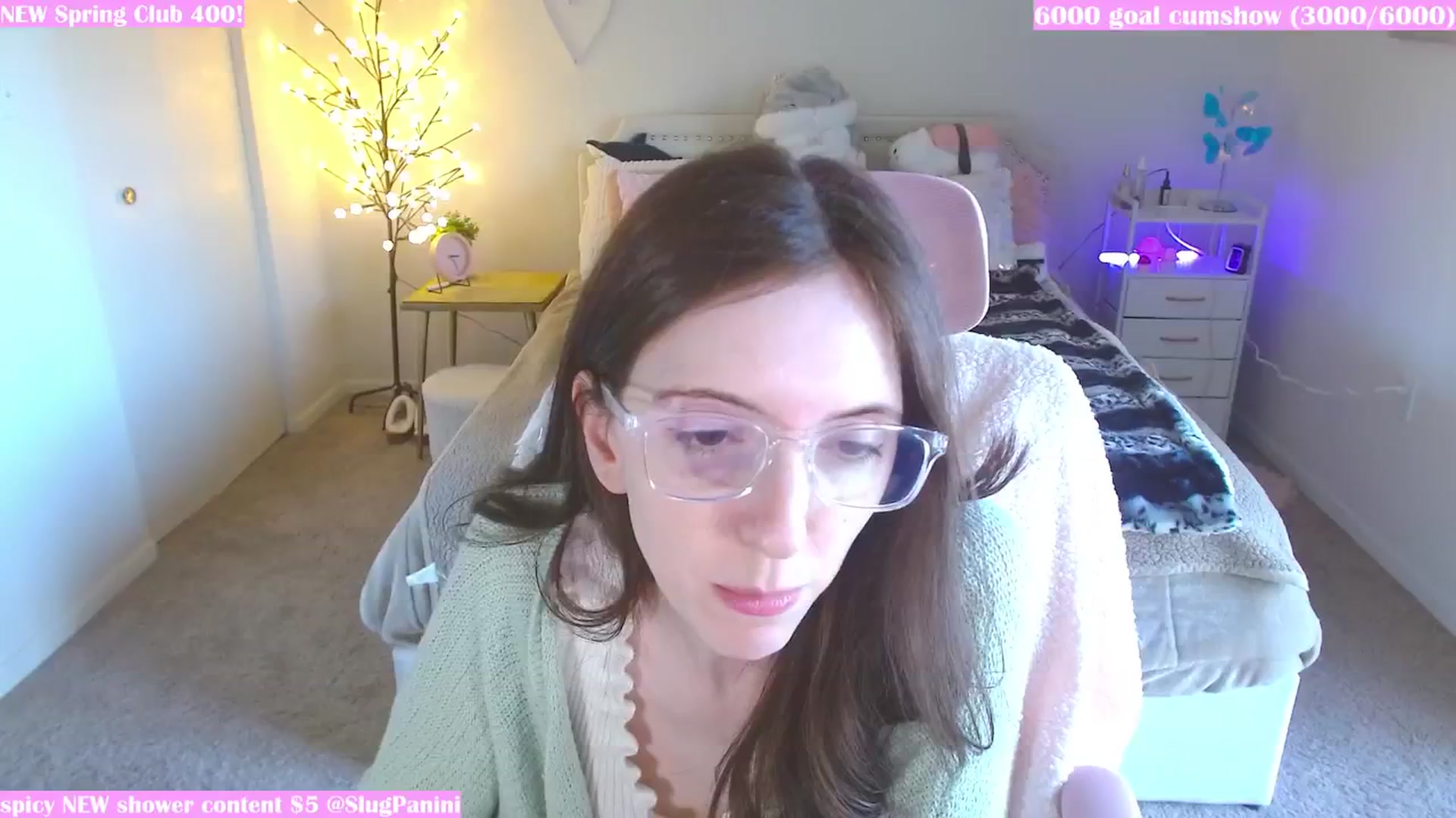 Gallery image thumbnail from MangoMae's myfreecams stream on, 03/03/2024, 20:38 image 2 of 20