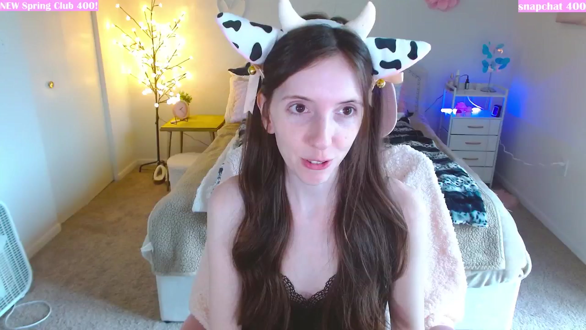 Gallery image thumbnail from MangoMae's myfreecams stream on, 03/05/2024, 19:44 image 11 of 20