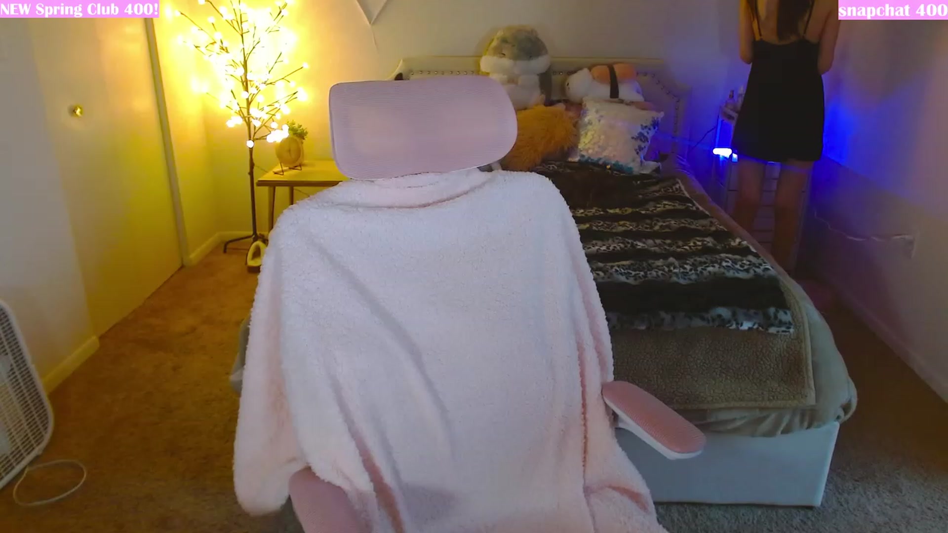 Gallery image thumbnail from MangoMae's myfreecams stream on, 03/05/2024, 23:35 image 1 of 20