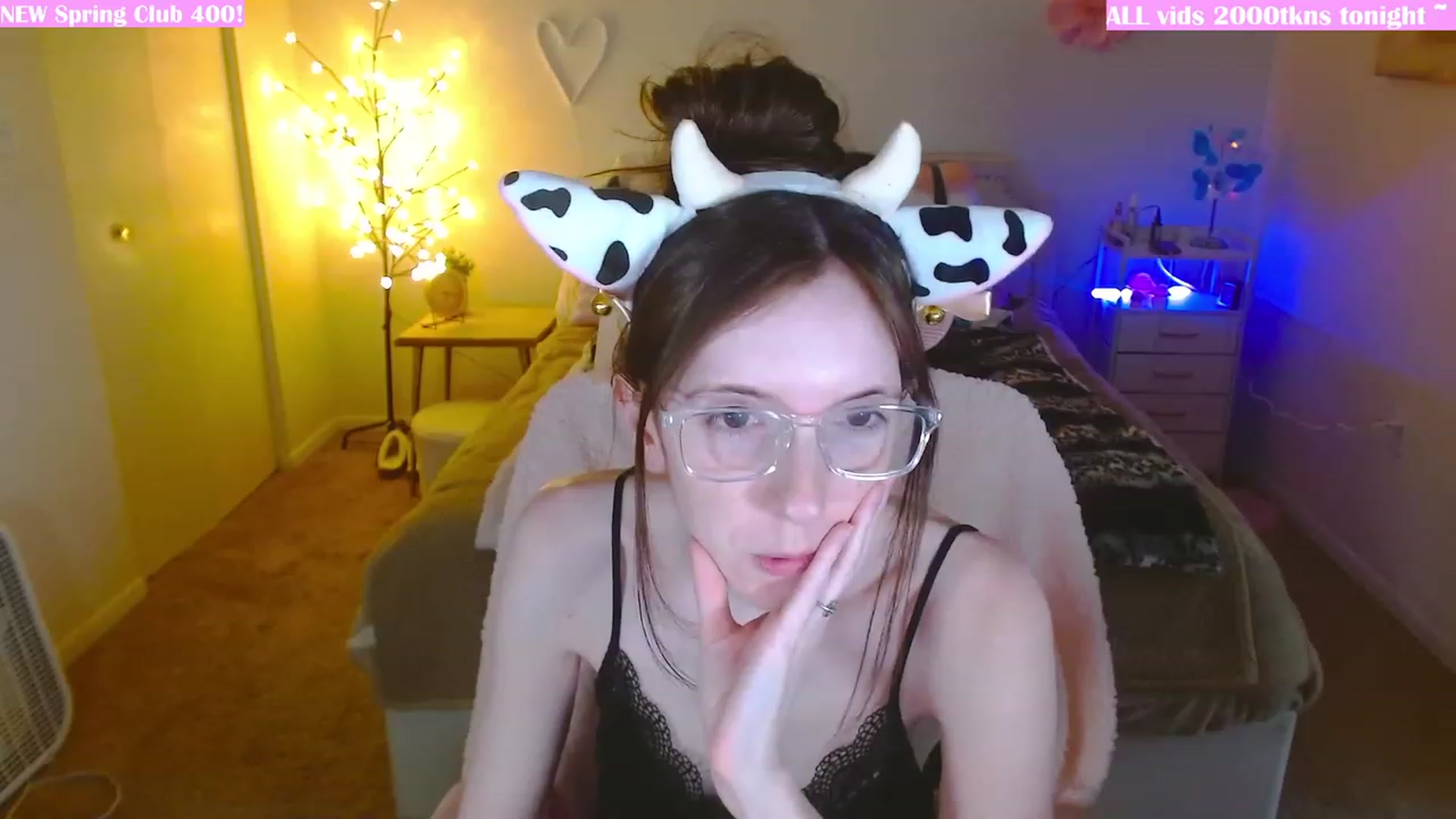Gallery image thumbnail from MangoMae's myfreecams stream on, 03/05/2024, 23:35 image 12 of 20