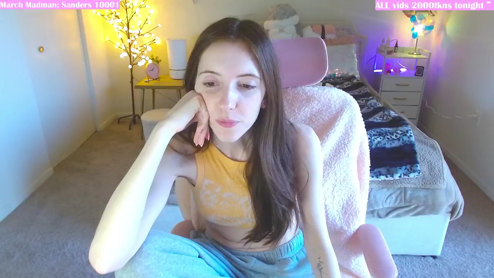 Gallery image thumbnail from MangoMae's myfreecams stream on, 03/15/2024, 18:18 image 5 of 20