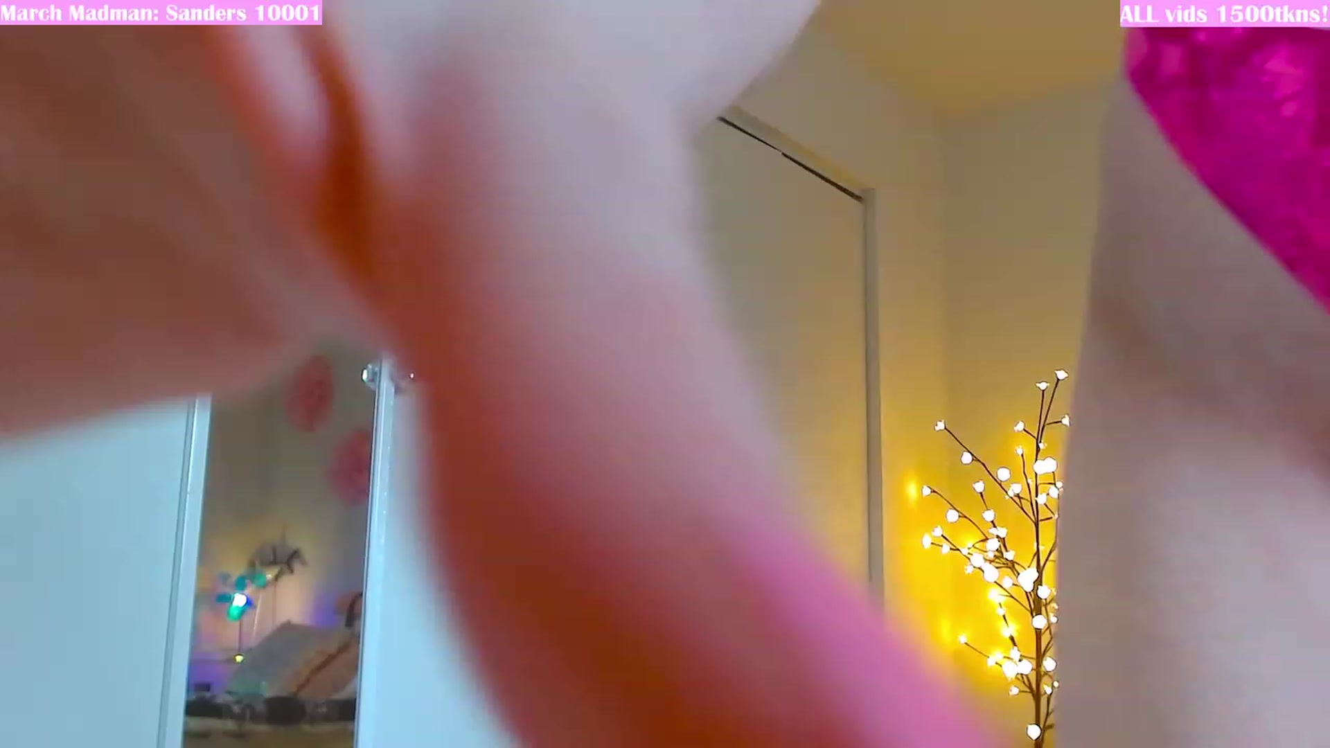 Gallery image thumbnail from MangoMae's myfreecams stream on, 03/18/2024, 18:34 image 12 of 20