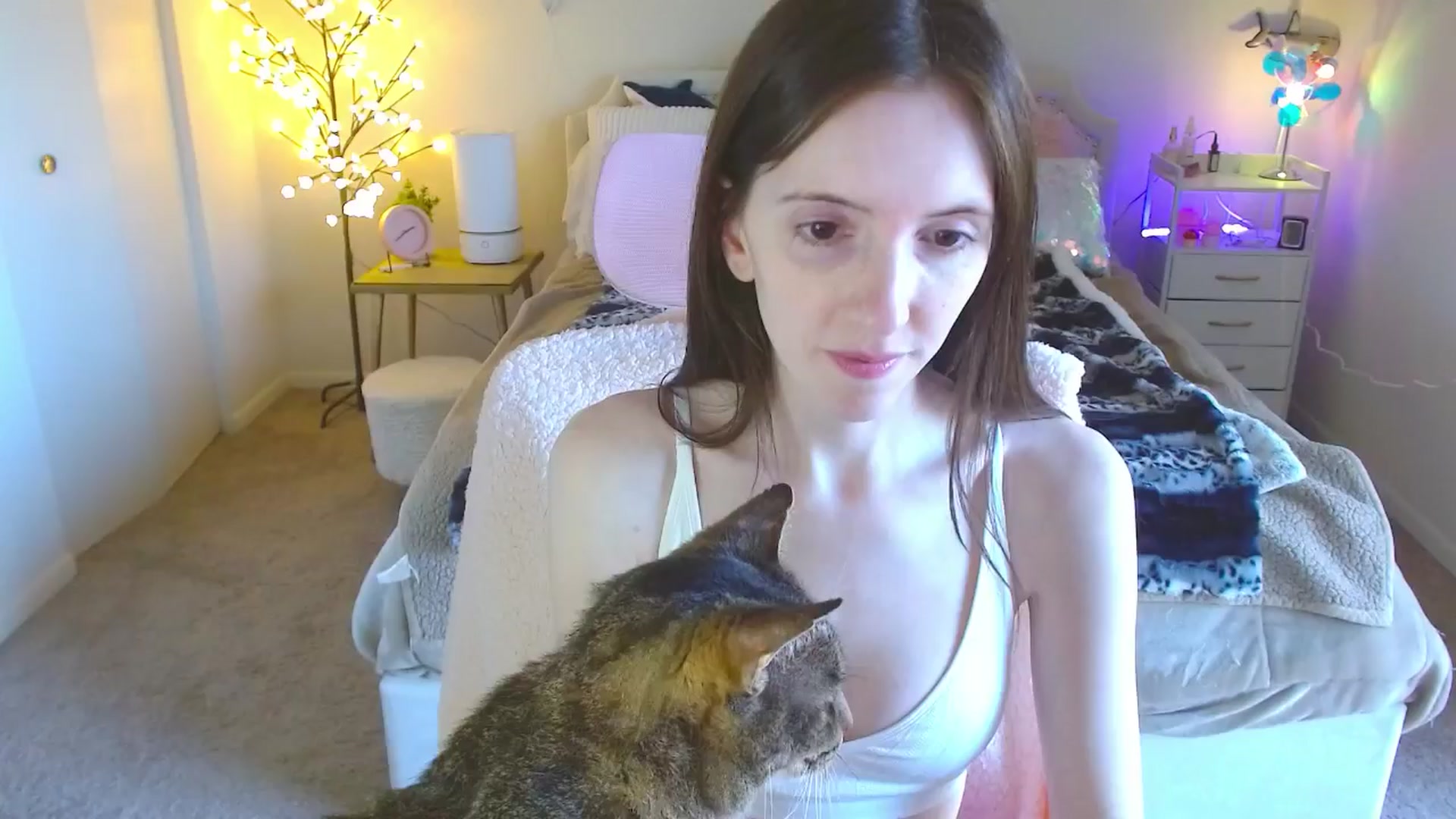 Gallery image thumbnail from MangoMae's myfreecams stream on, 03/29/2024, 19:15 image 2 of 20