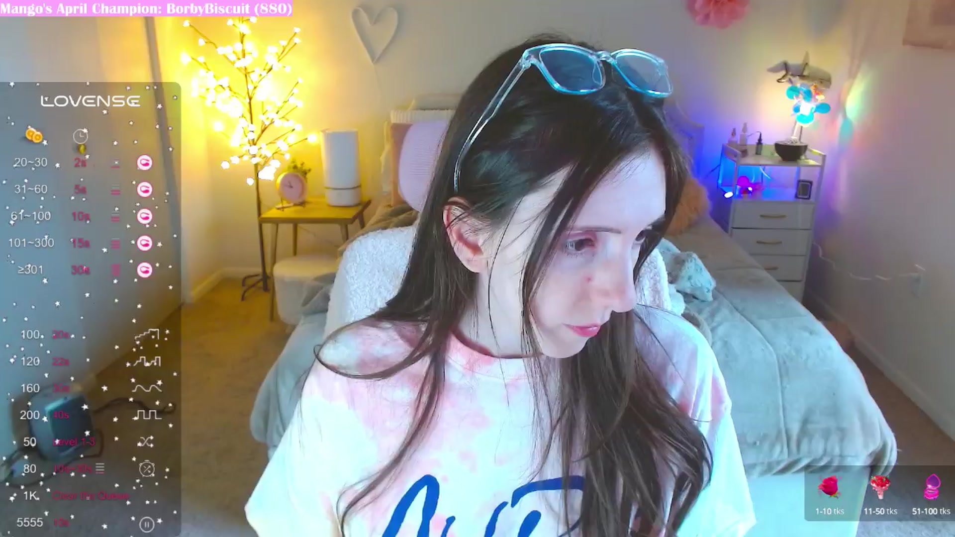 Gallery image thumbnail from MangoMae's myfreecams stream on, 04/11/2024, 15:57 image 17 of 20