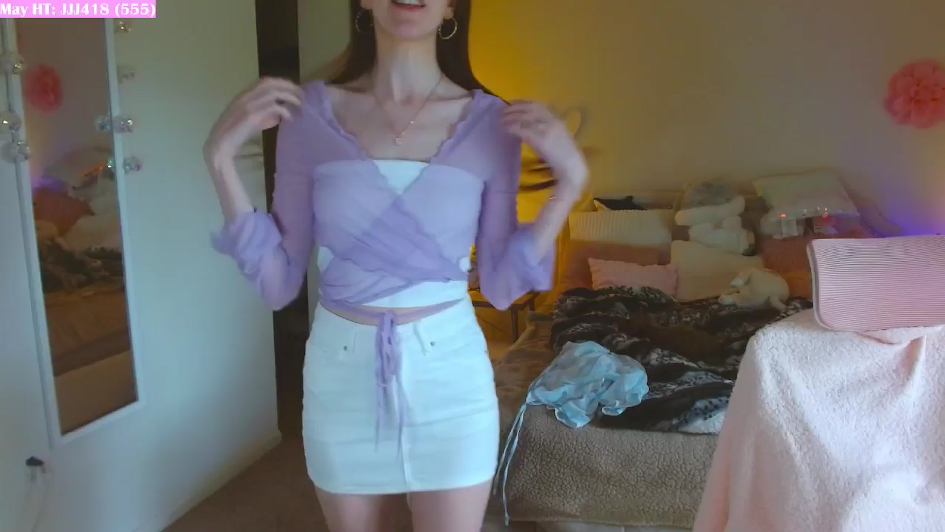 Gallery image thumbnail from MangoMae's myfreecams stream on, 05/03/2024, 18:47 image 12 of 20
