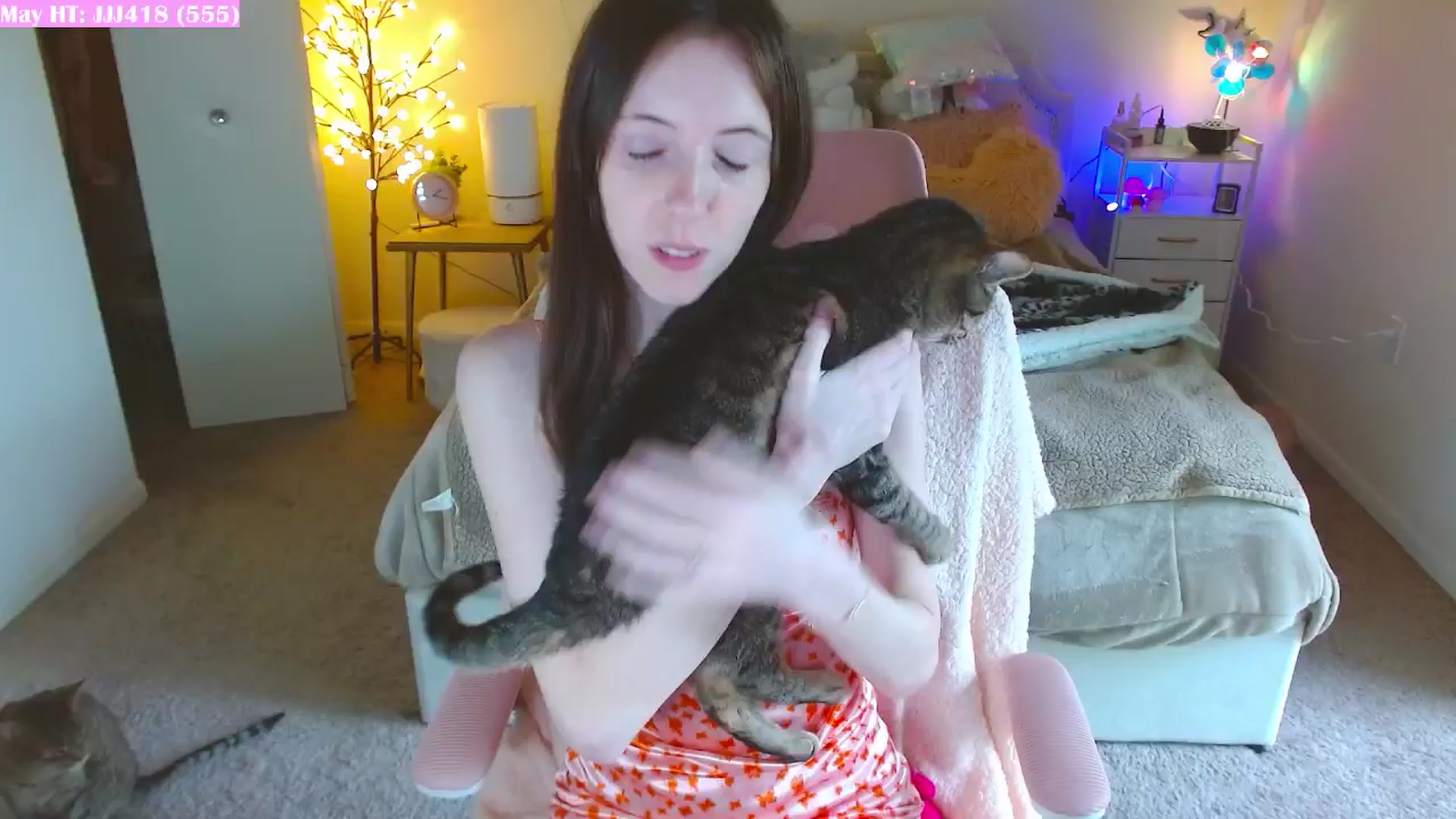 Gallery image thumbnail from MangoMae's myfreecams stream on, 05/03/2024, 18:47 image 14 of 20