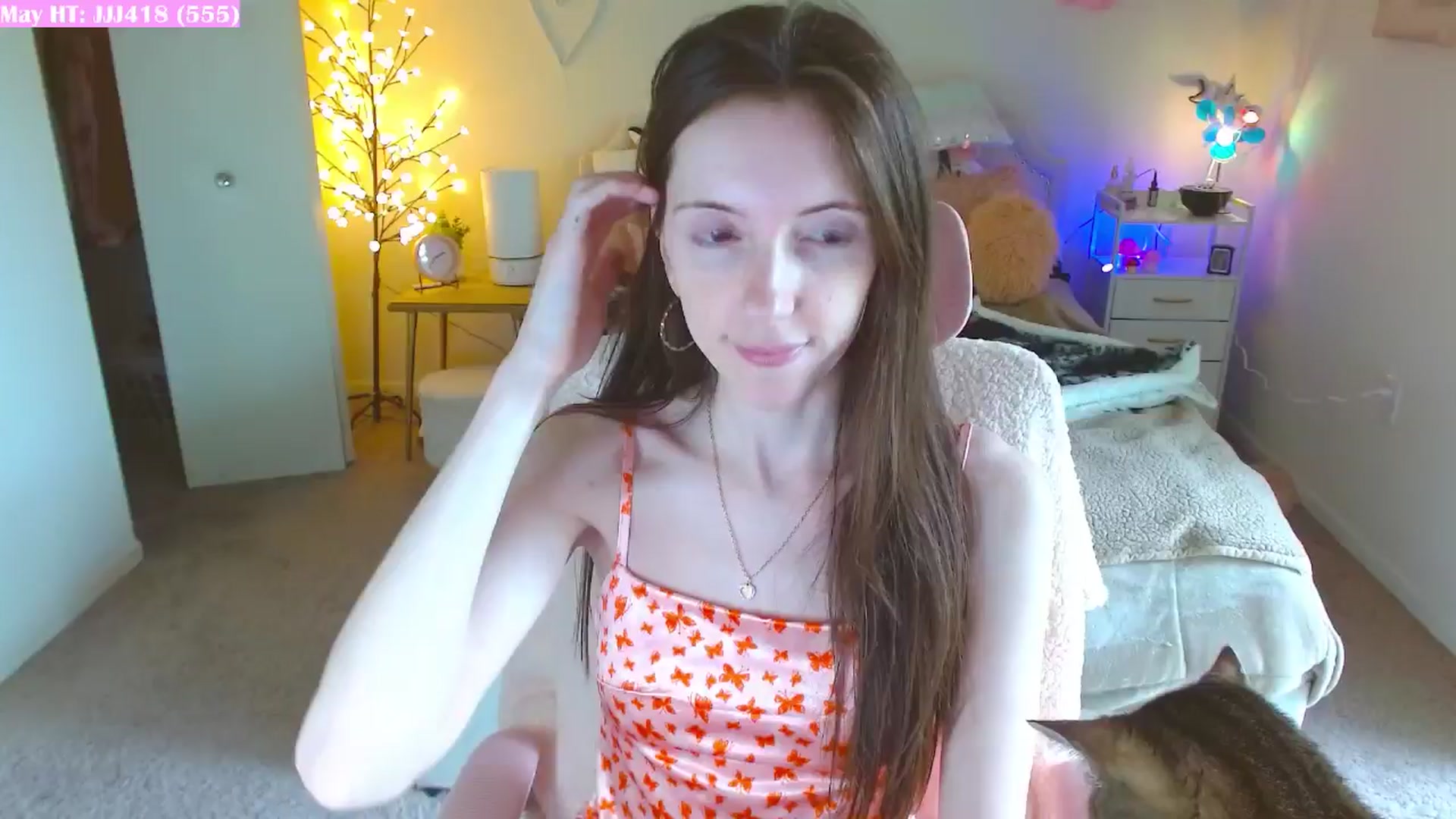 Gallery image thumbnail from MangoMae's myfreecams stream on, 05/03/2024, 18:47 image 19 of 20