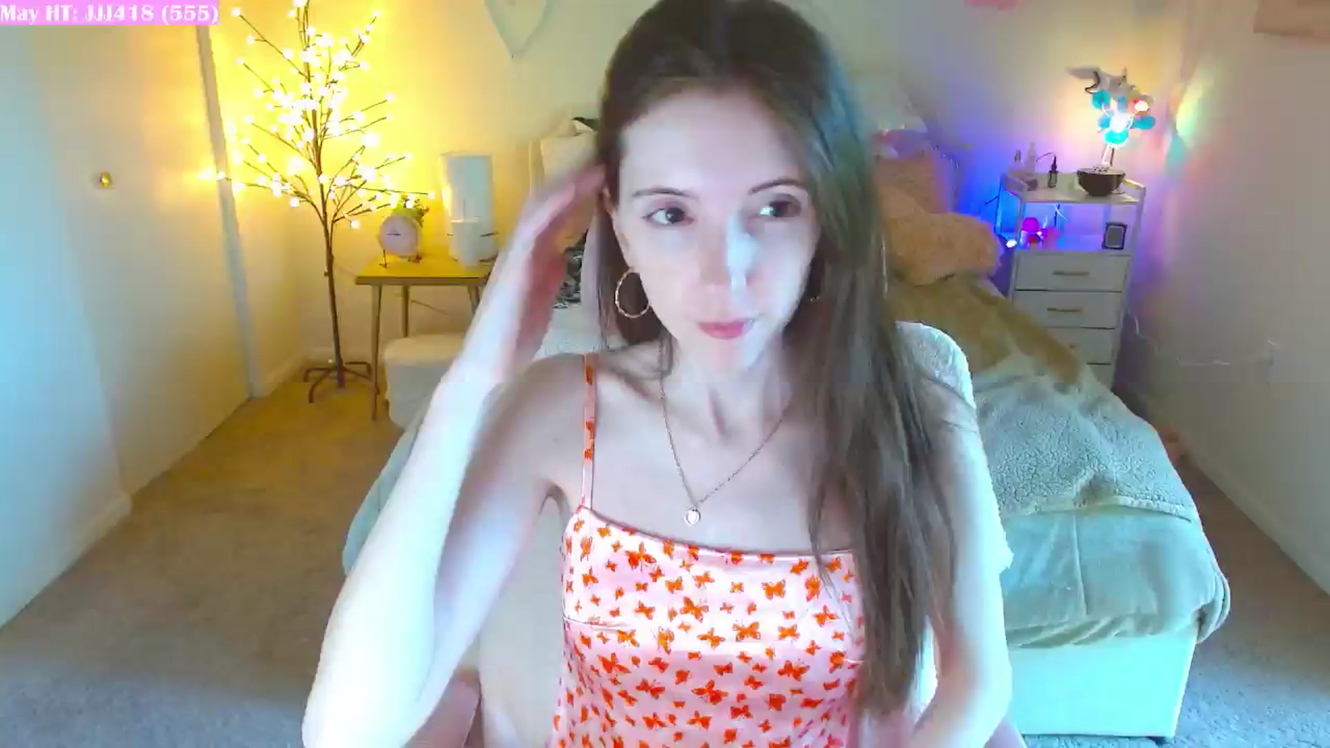 Gallery image thumbnail from MangoMae's myfreecams stream on, 05/04/2024, 15:37 image 2 of 20