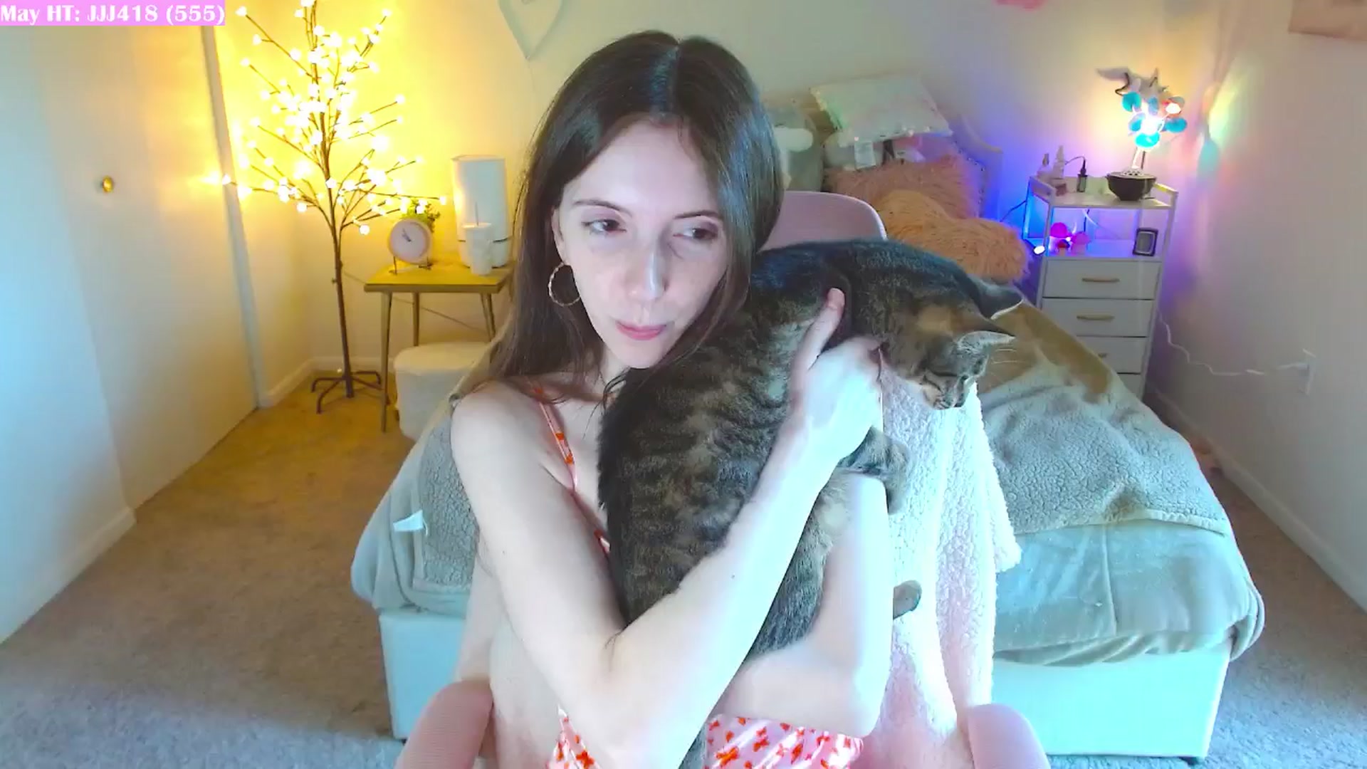 Gallery image thumbnail from MangoMae's myfreecams stream on, 05/04/2024, 15:37 image 6 of 20
