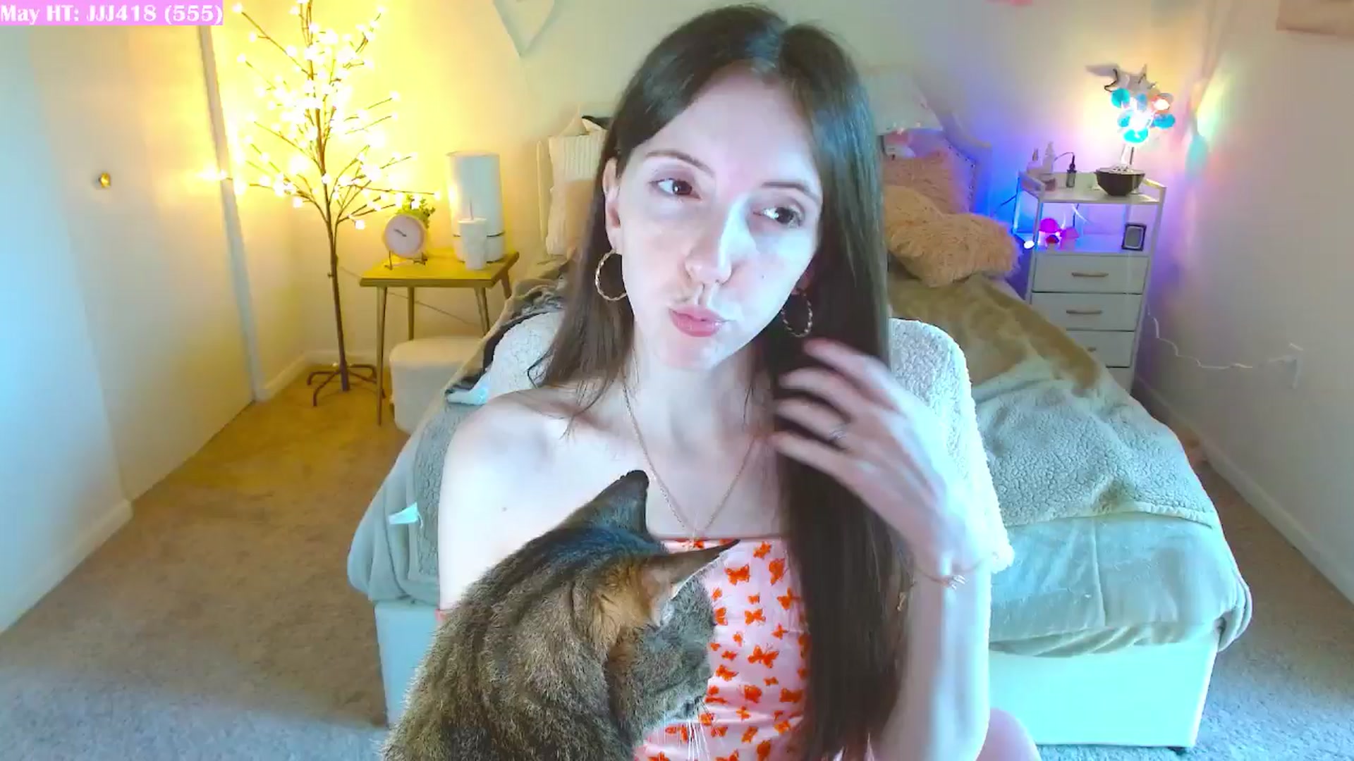 Gallery image thumbnail from MangoMae's myfreecams stream on, 05/04/2024, 15:37 image 4 of 20