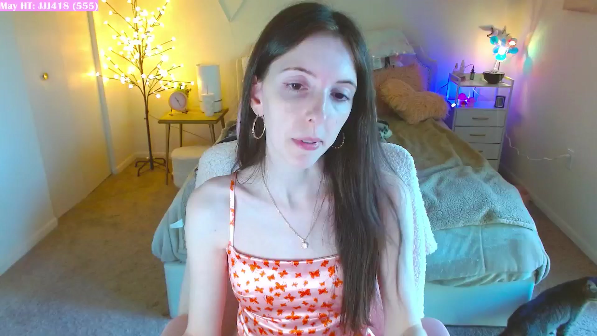Gallery image thumbnail from MangoMae's myfreecams stream on, 05/04/2024, 15:37 image 18 of 20