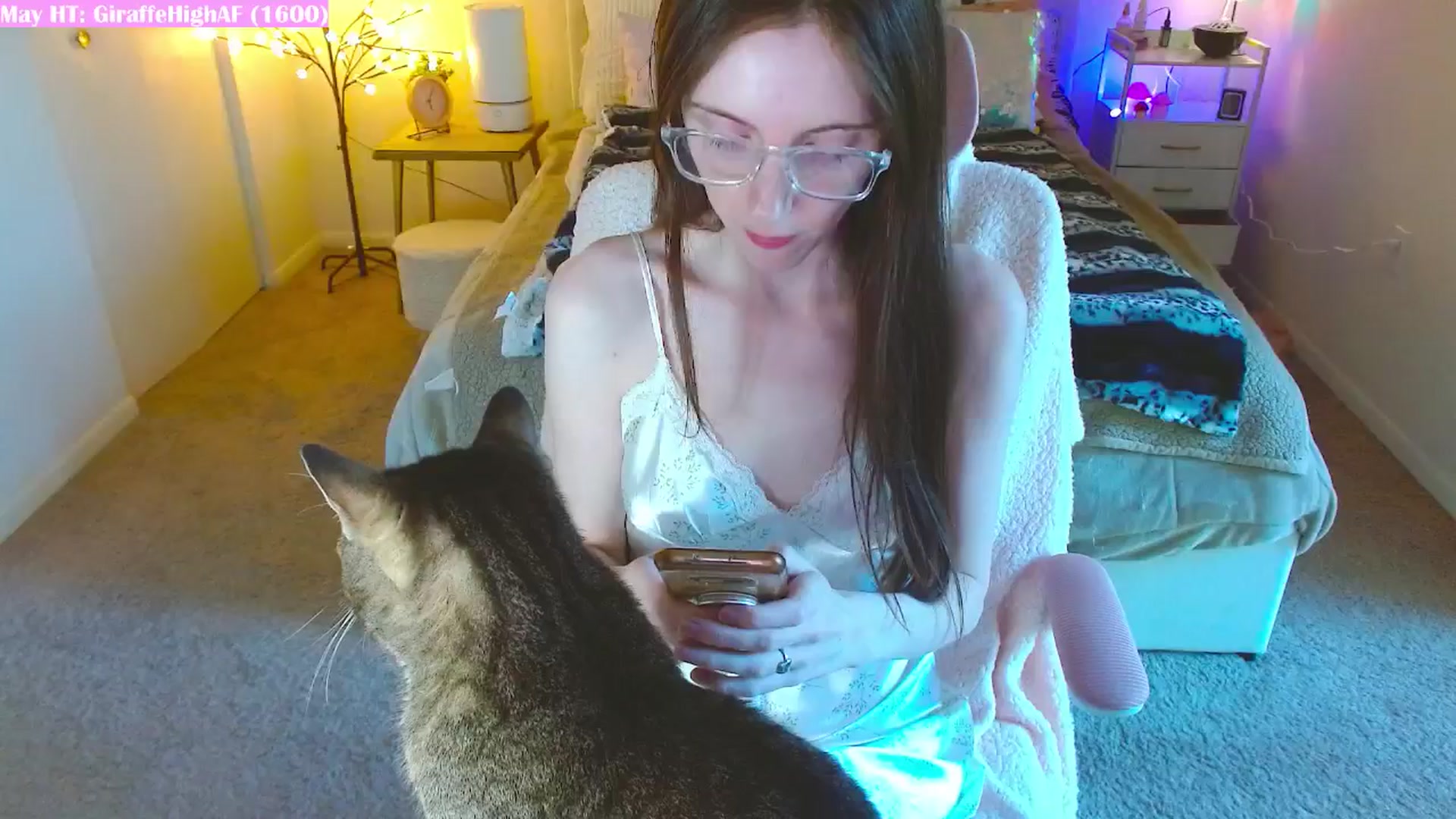 Gallery image thumbnail from MangoMae's myfreecams stream on, 05/08/2024, 23:10 image 2 of 20