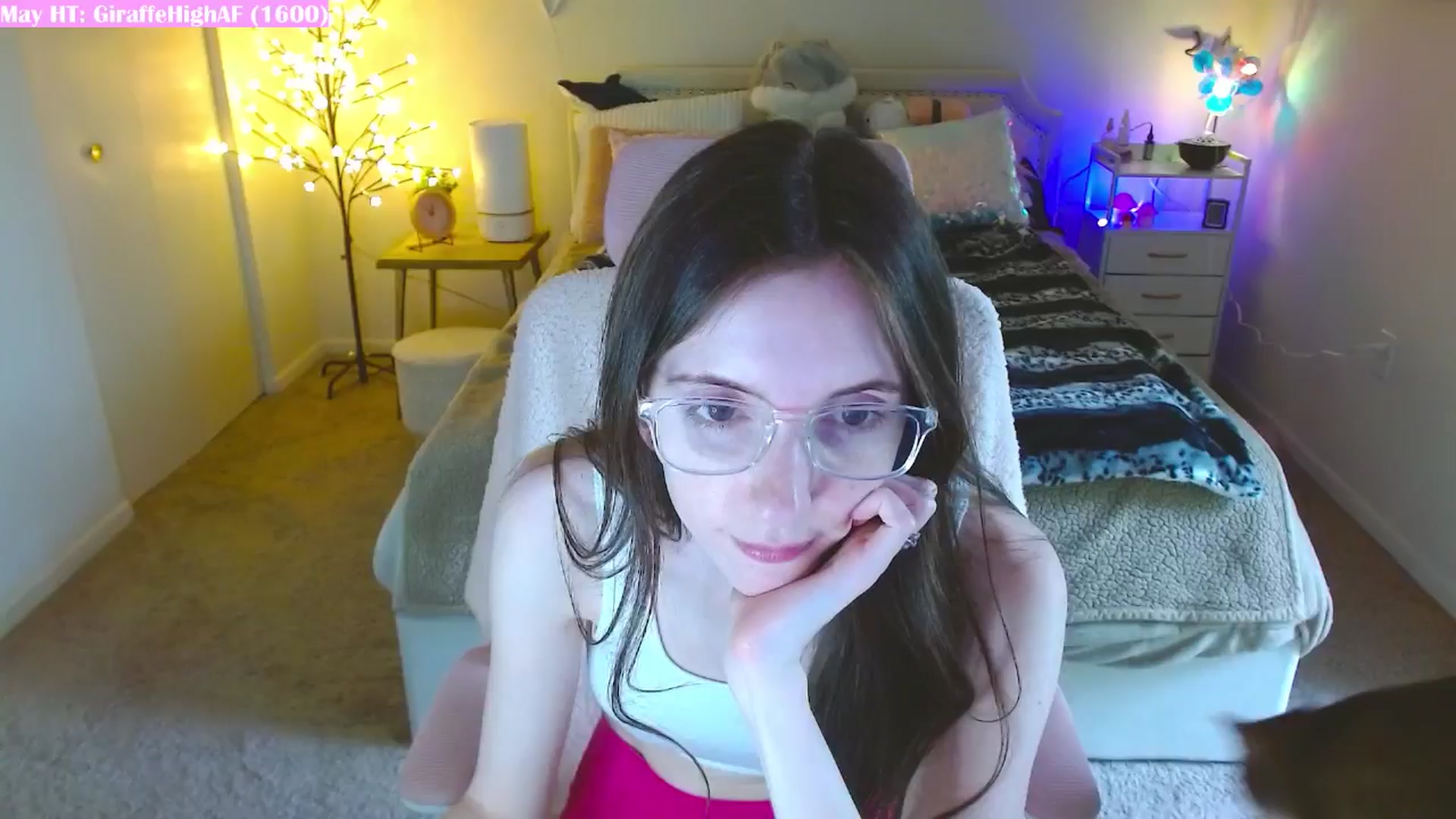 Gallery image thumbnail from MangoMae's myfreecams stream on, 05/11/2024, 17:15 image 11 of 20