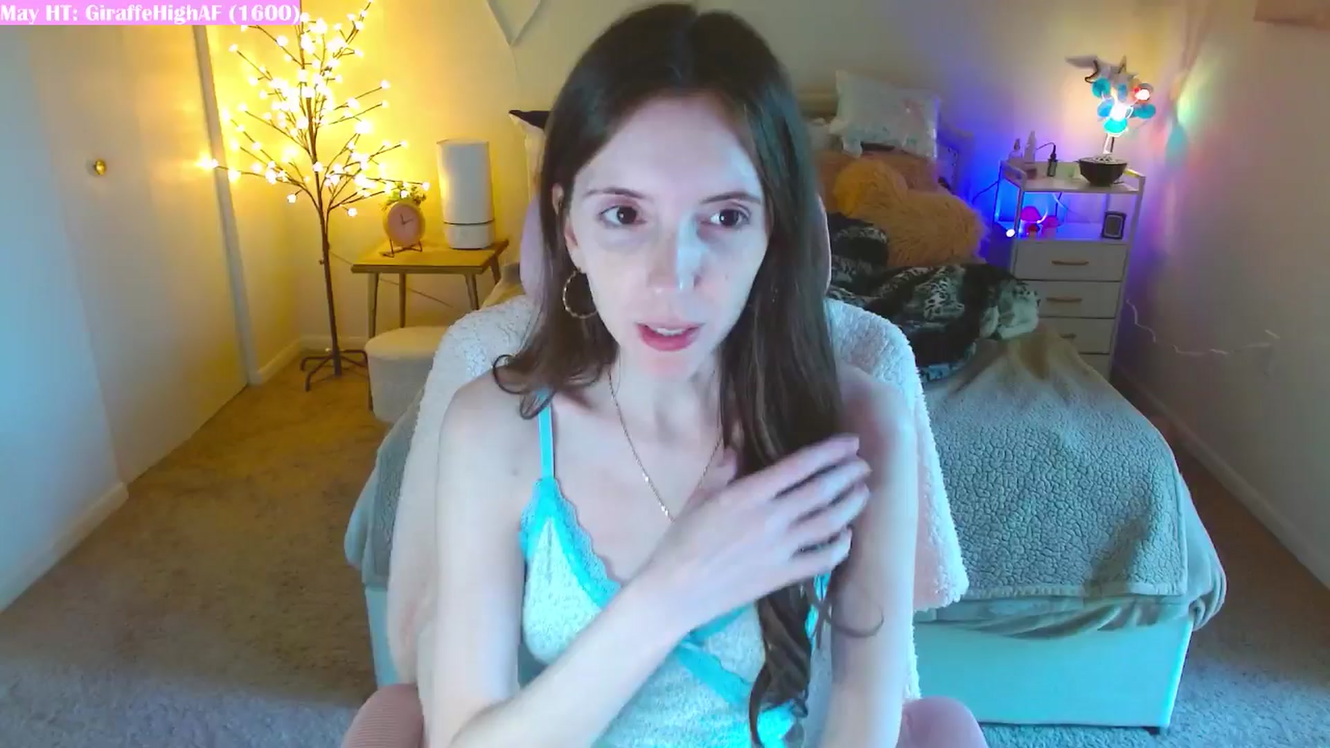 Gallery image thumbnail from MangoMae's myfreecams stream on, 05/12/2024, 18:06 image 3 of 20