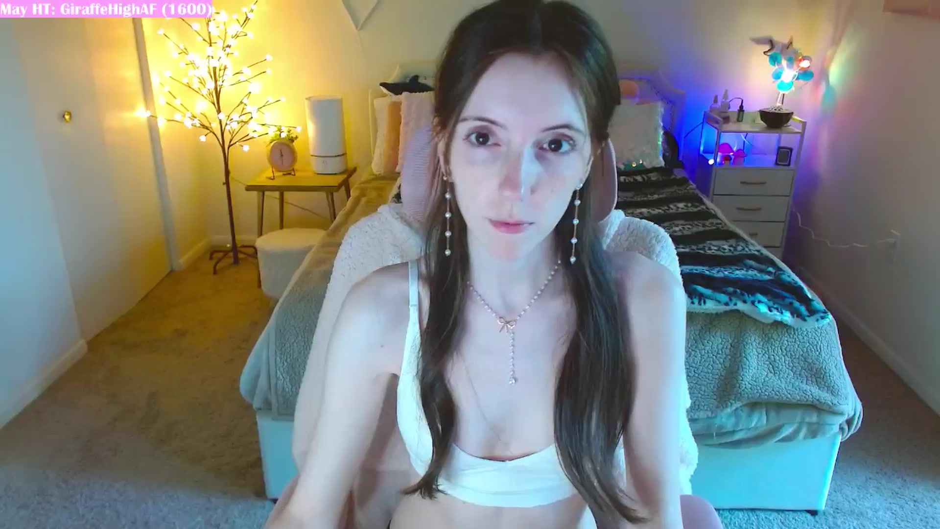 Gallery image thumbnail from MangoMae's myfreecams stream on, 05/15/2024, 16:47 image 1 of 20