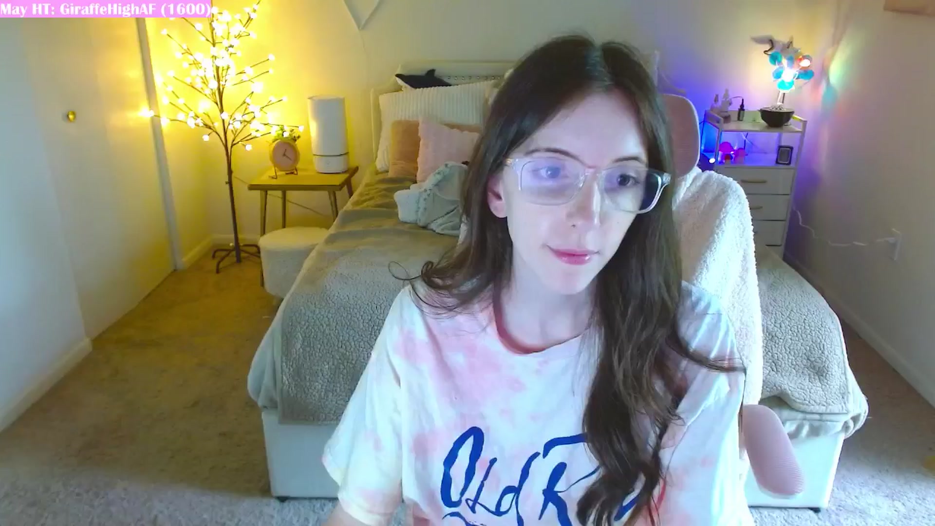 Gallery image thumbnail from MangoMae's myfreecams stream on, 05/17/2024, 17:48 image 14 of 20