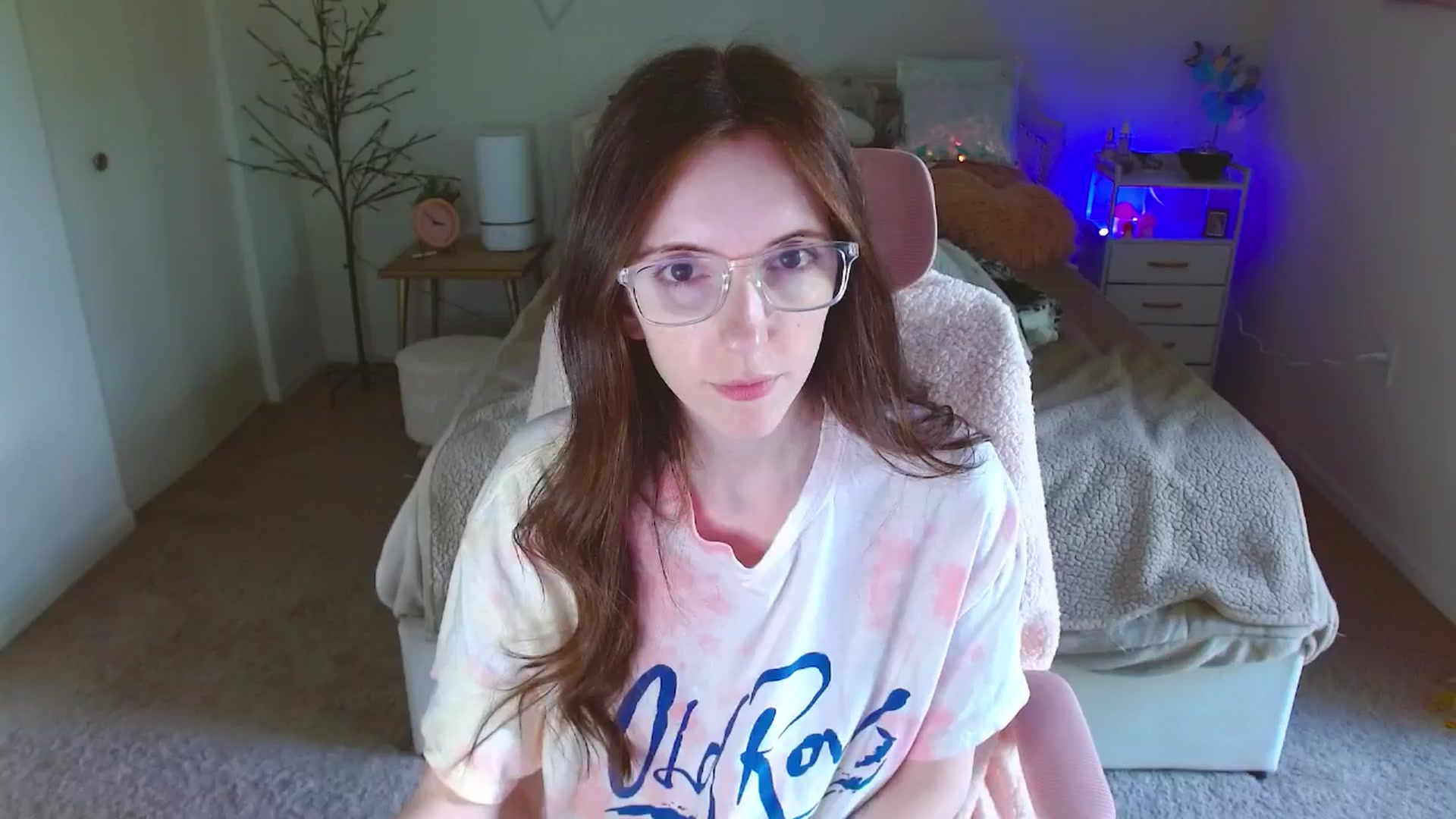 Gallery image thumbnail from MangoMae's myfreecams stream on, 05/17/2024, 19:56 image 19 of 20