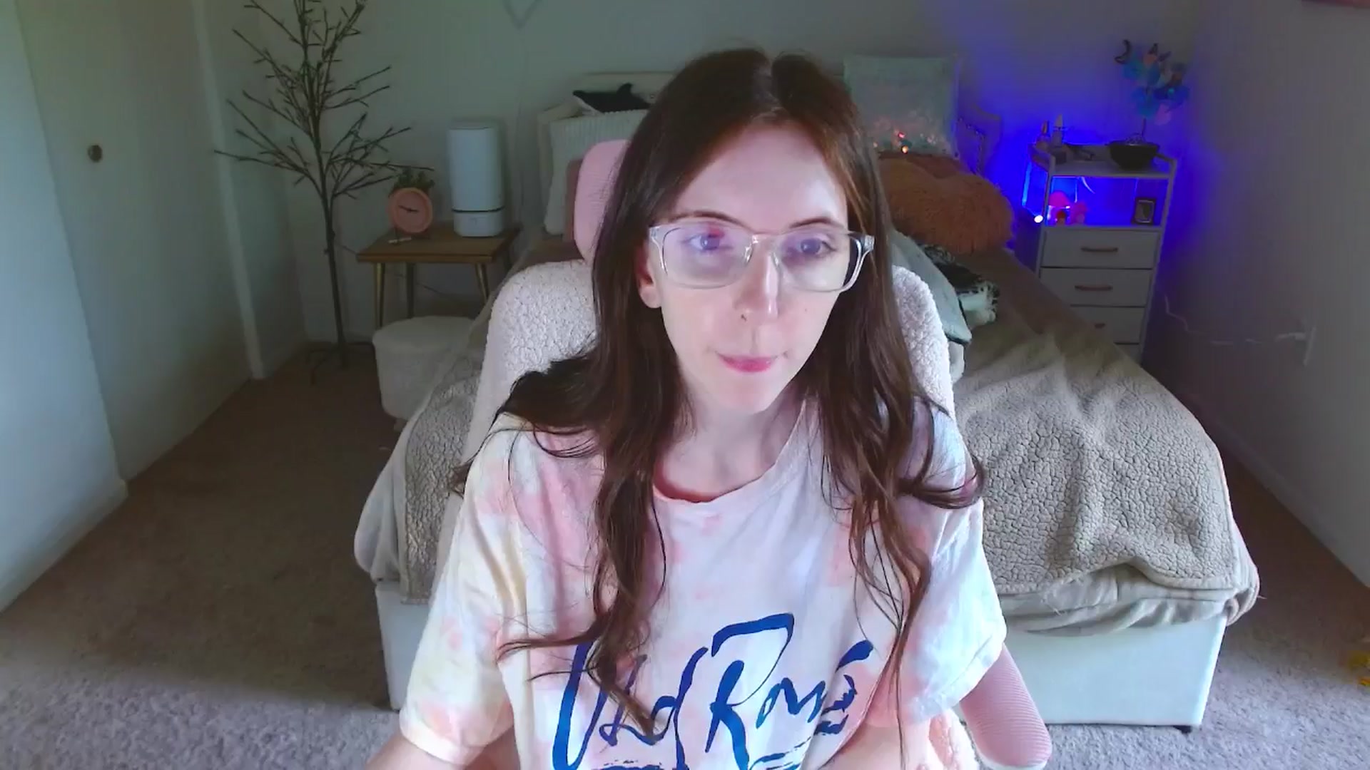 Gallery image thumbnail from MangoMae's myfreecams stream on, 05/17/2024, 19:56 image 13 of 20