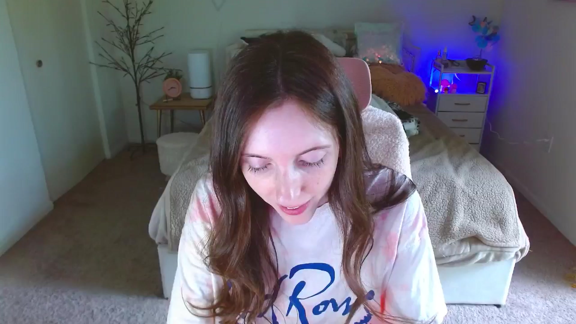 Gallery image thumbnail from MangoMae's myfreecams stream on, 05/17/2024, 19:56 image 1 of 20