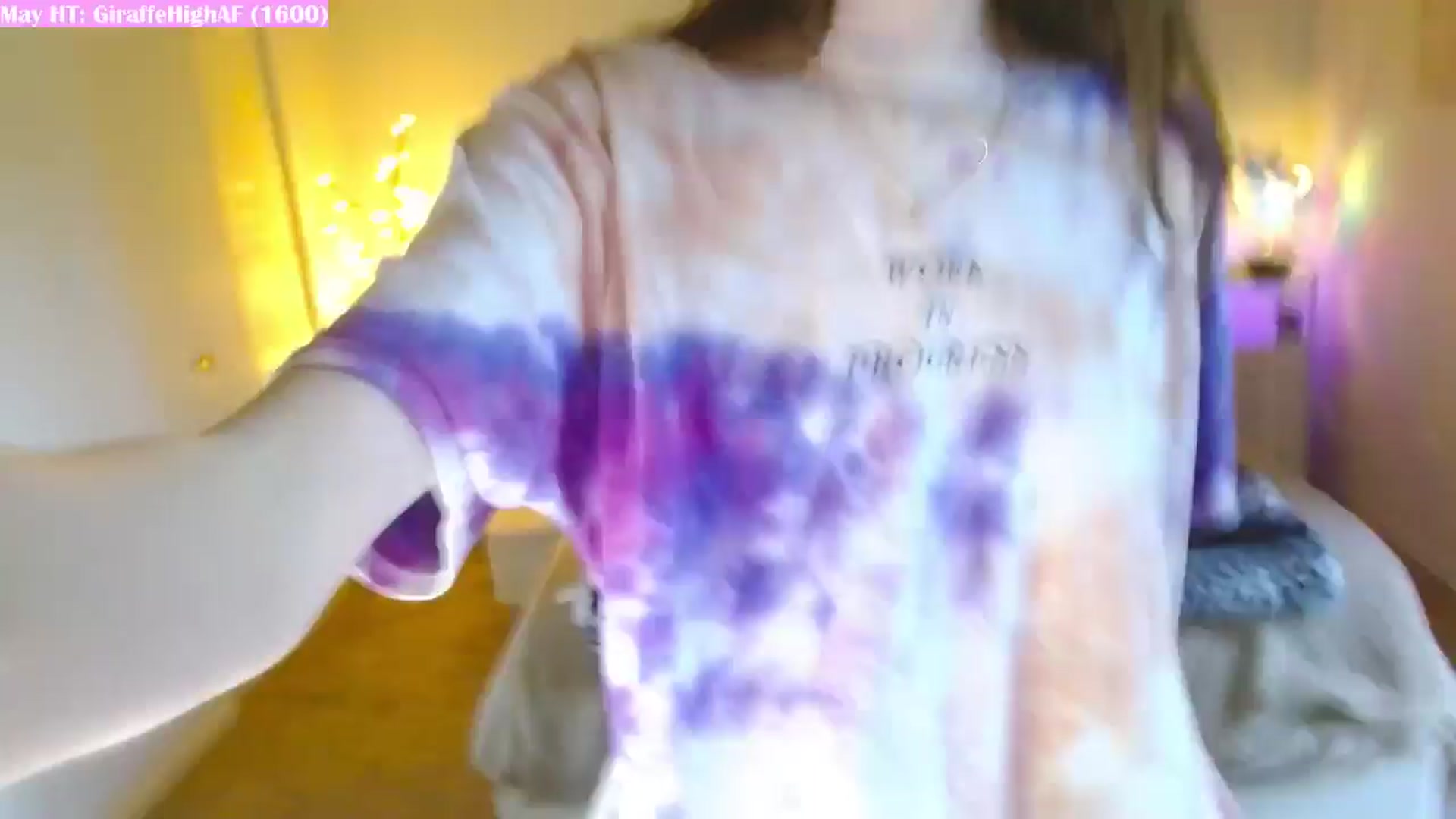 Gallery image thumbnail from MangoMae's myfreecams stream on, 05/19/2024, 15:16 image 20 of 20