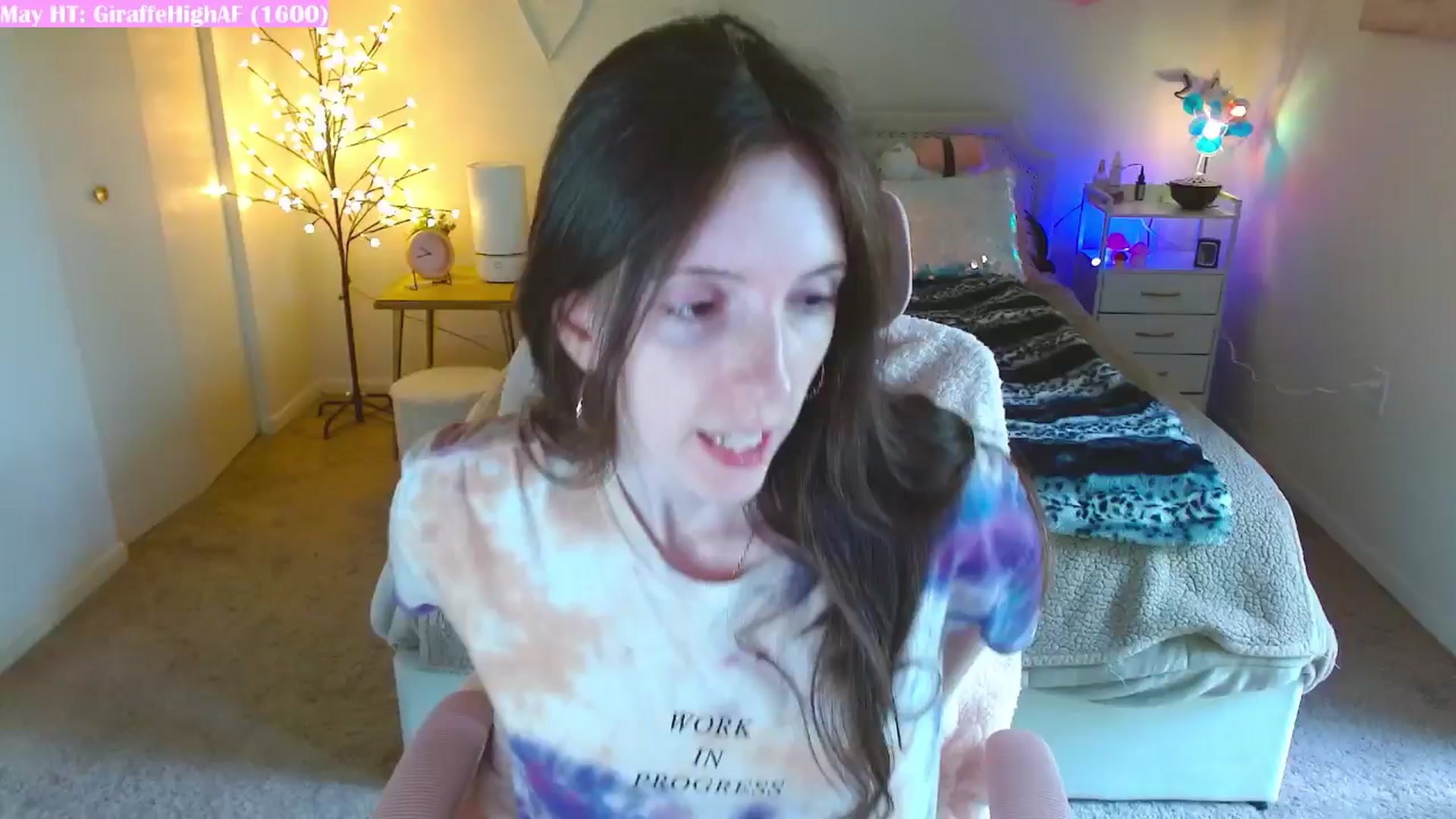 Gallery image thumbnail from MangoMae's myfreecams stream on, 05/19/2024, 15:16 image 2 of 20