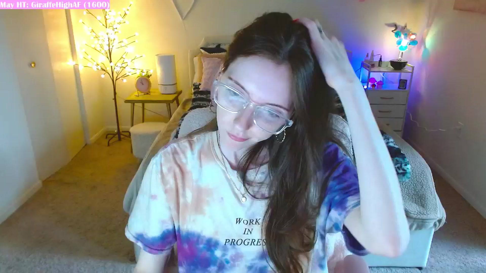 Gallery image thumbnail from MangoMae's myfreecams stream on, 05/19/2024, 15:16 image 11 of 20
