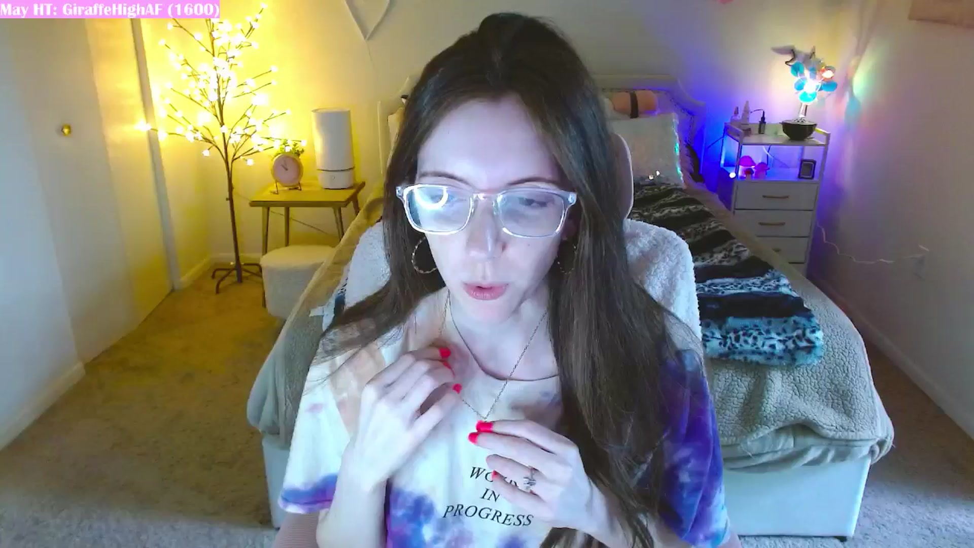 Gallery image thumbnail from MangoMae's myfreecams stream on, 05/19/2024, 15:16 image 12 of 20