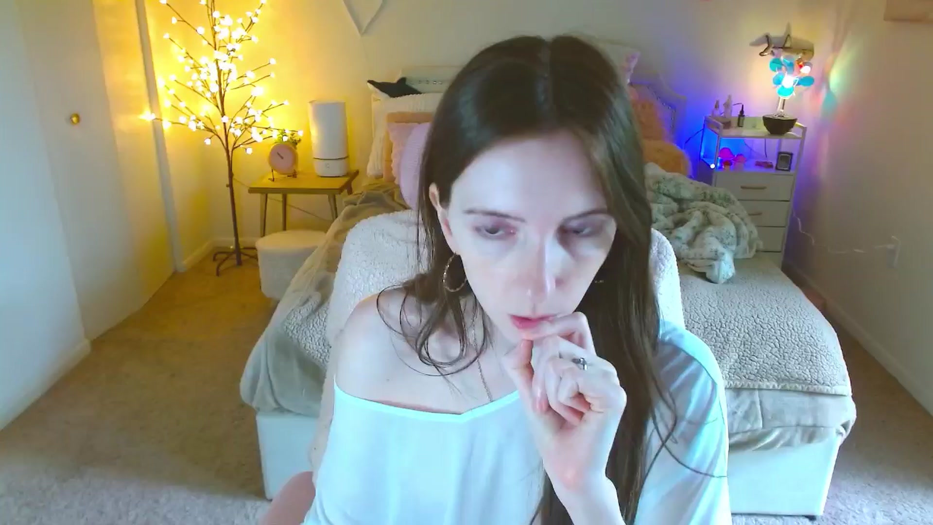 Gallery image thumbnail from MangoMae's myfreecams stream on, 06/01/2024, 15:44 image 10 of 20