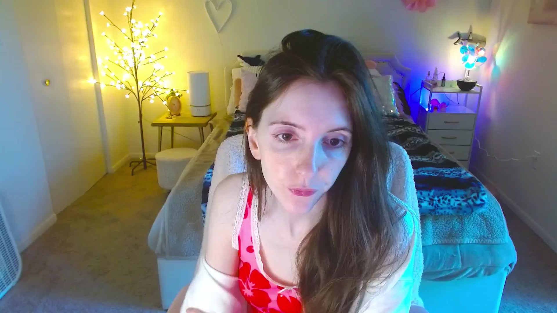 Gallery image thumbnail from MangoMae's myfreecams stream on, 06/09/2024, 14:44 image 9 of 20