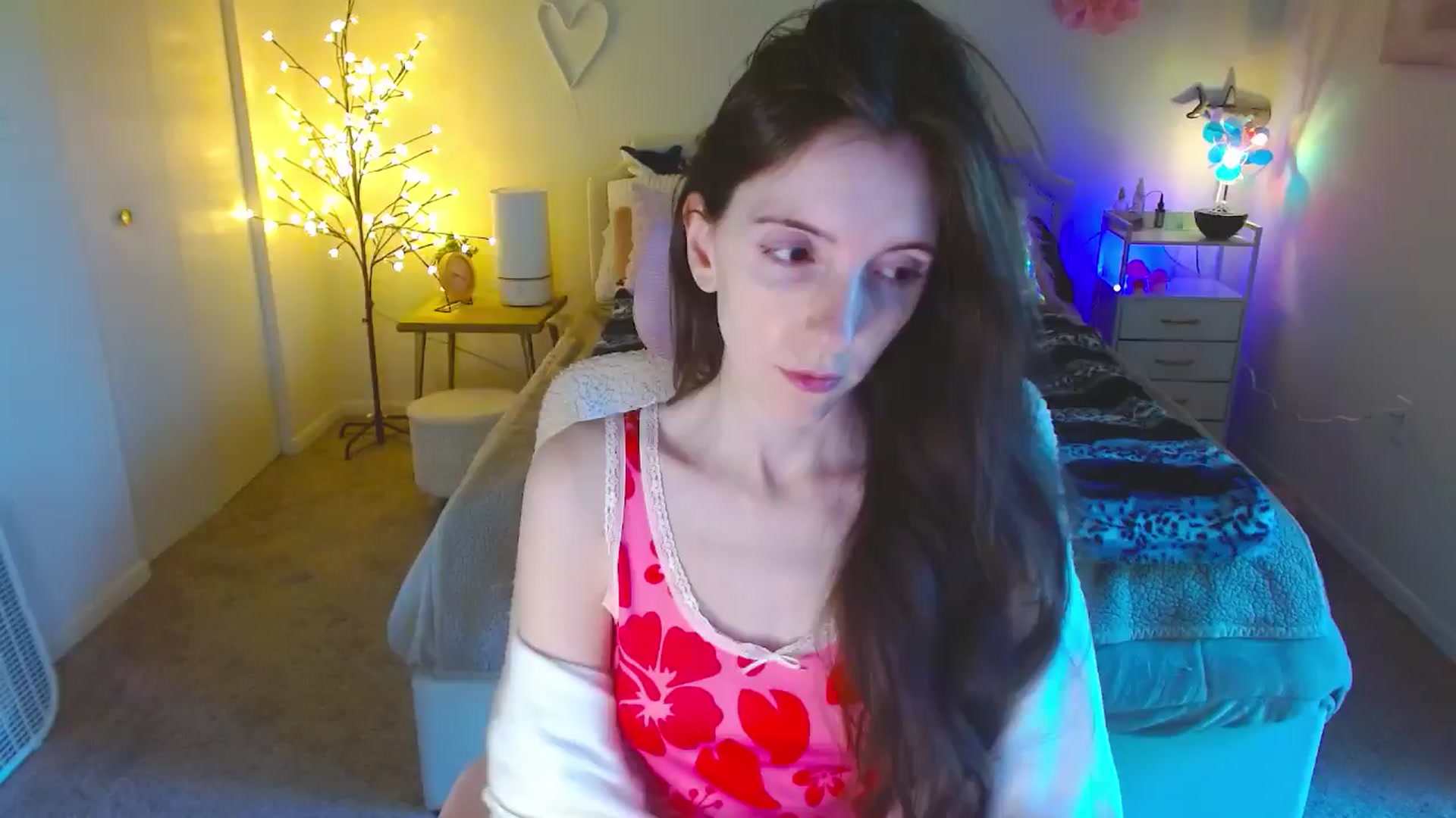 Gallery image thumbnail from MangoMae's myfreecams stream on, 06/09/2024, 14:44 image 3 of 20