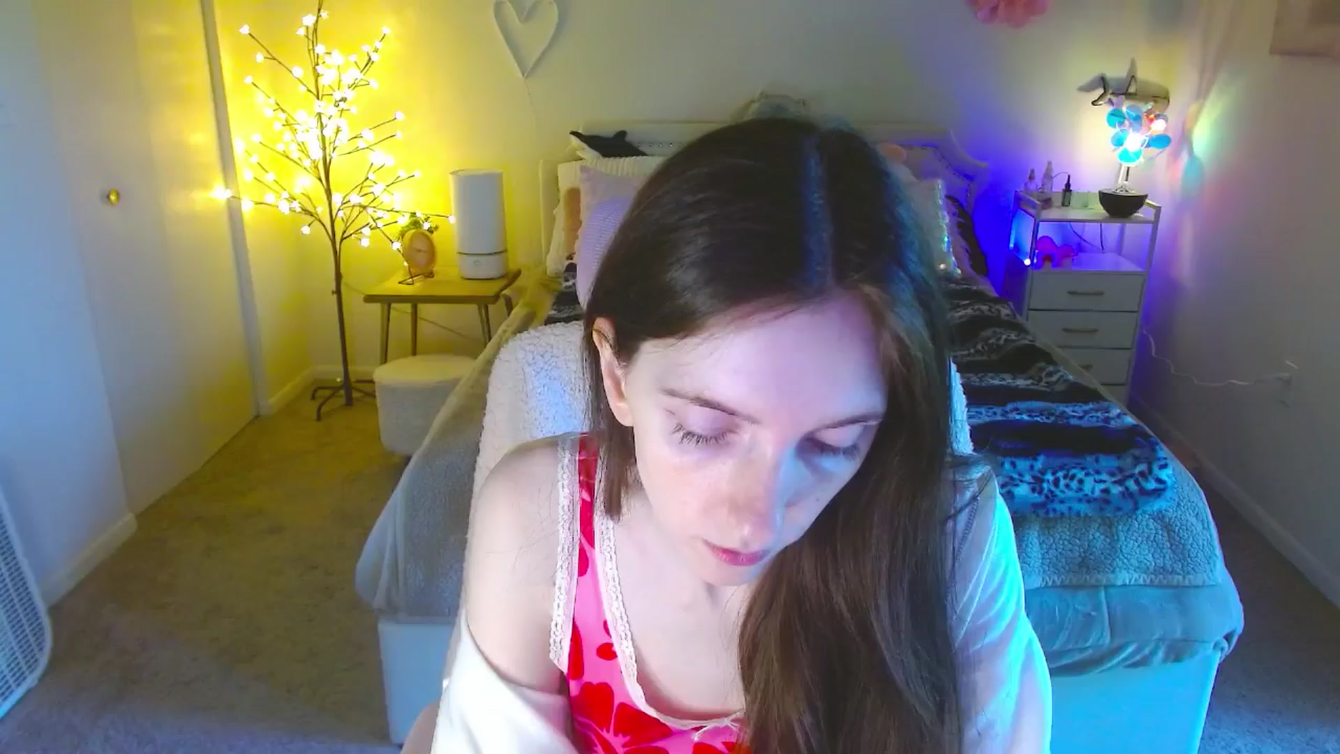 Gallery image thumbnail from MangoMae's myfreecams stream on, 06/09/2024, 14:44 image 1 of 20