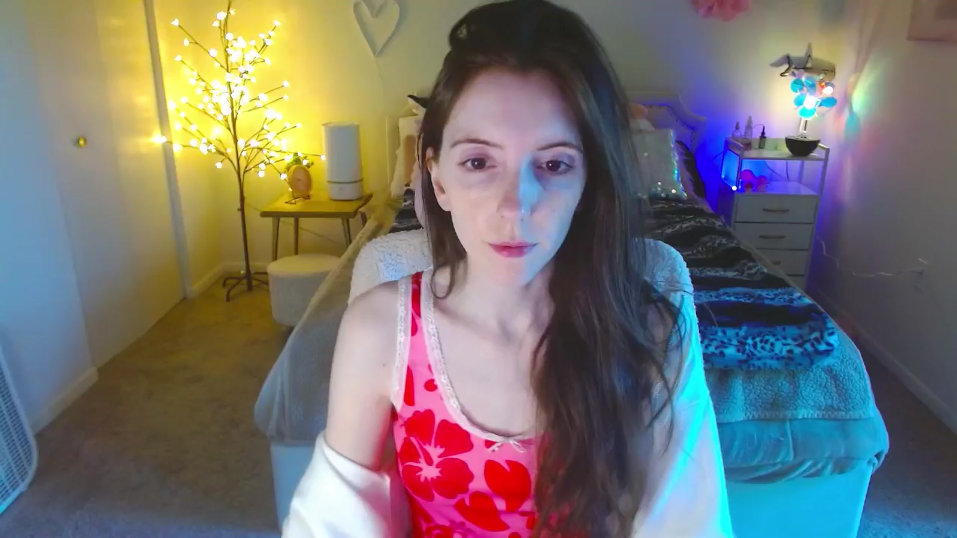 Gallery image thumbnail from MangoMae's myfreecams stream on, 06/09/2024, 14:44 image 5 of 20
