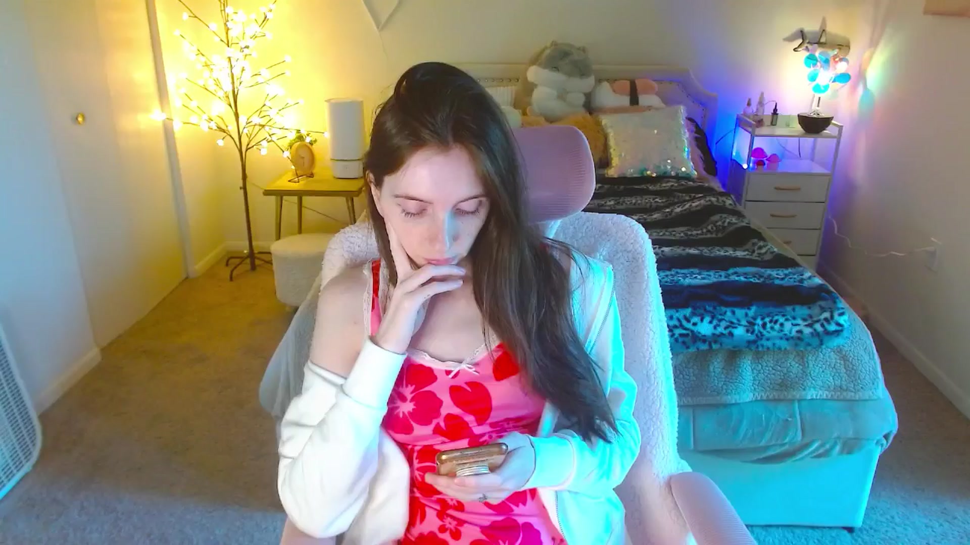 Gallery image thumbnail from MangoMae's myfreecams stream on, 06/09/2024, 14:44 image 14 of 20