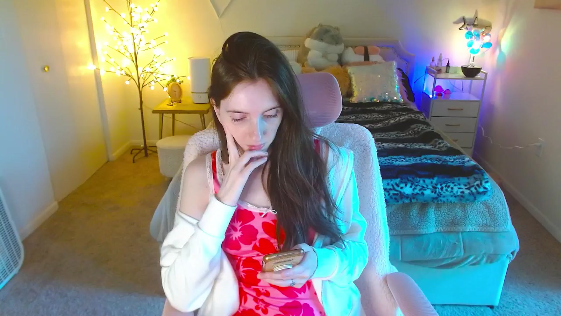 Gallery image thumbnail from MangoMae's myfreecams stream on, 06/09/2024, 14:44 image 13 of 20
