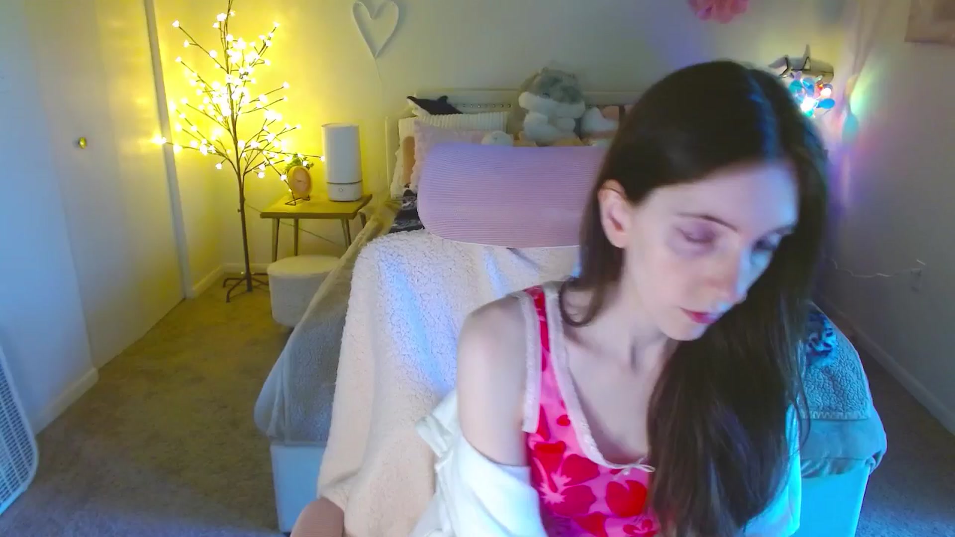 Gallery image thumbnail from MangoMae's myfreecams stream on, 06/09/2024, 14:44 image 2 of 20