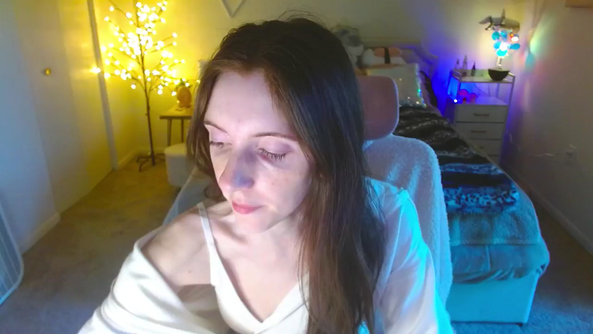 Gallery image thumbnail from MangoMae's myfreecams stream on, 06/09/2024, 18:13 image 1 of 20