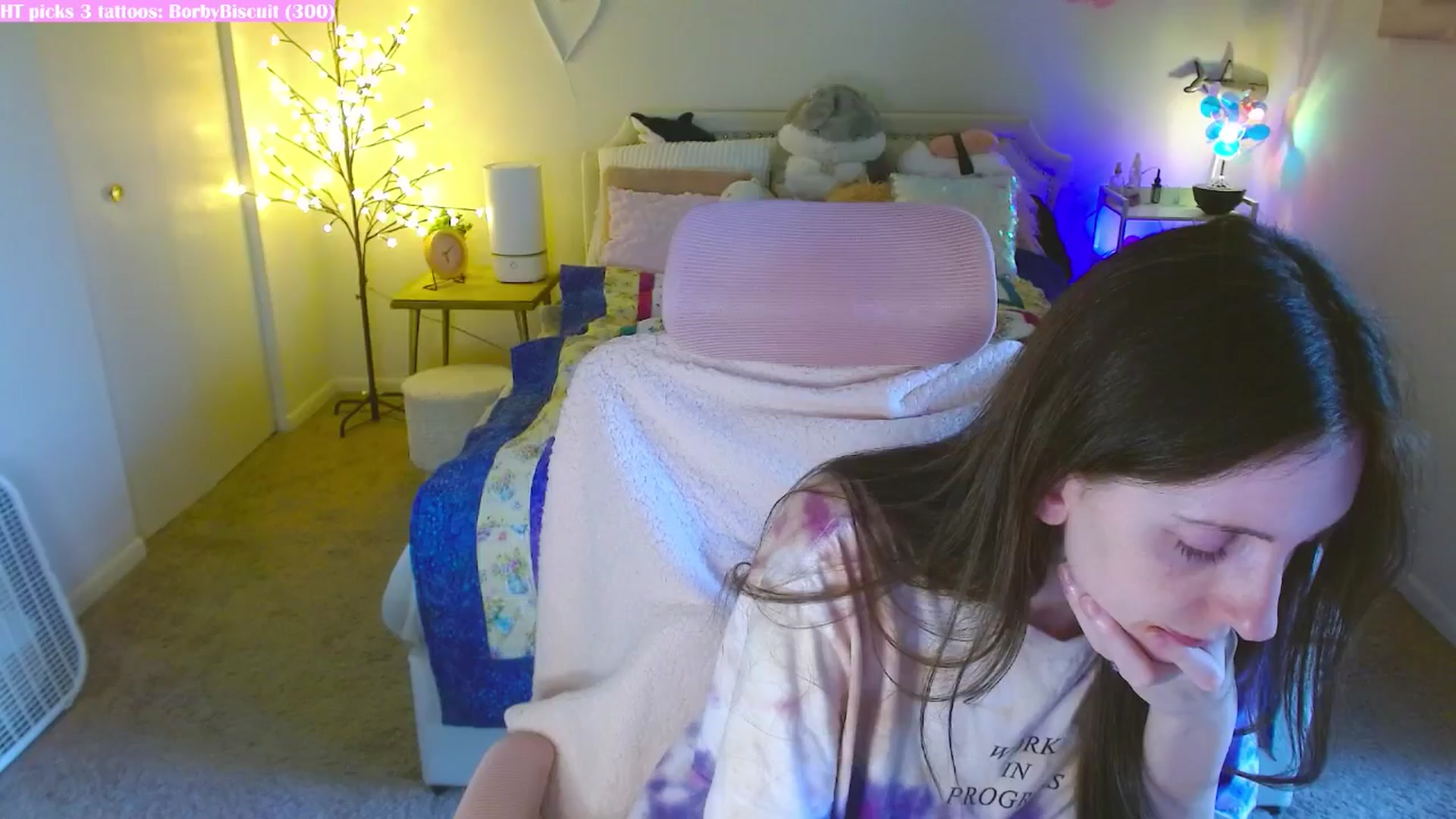 Gallery image thumbnail from MangoMae's myfreecams stream on, 06/12/2024, 23:05 image 9 of 20