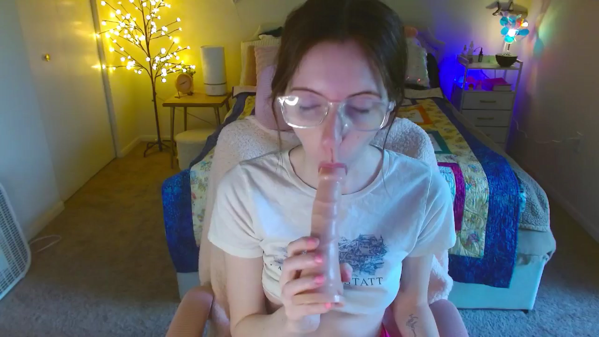 Gallery image thumbnail from MangoMae's myfreecams stream on, 06/29/2024, 19:24 image 11 of 20