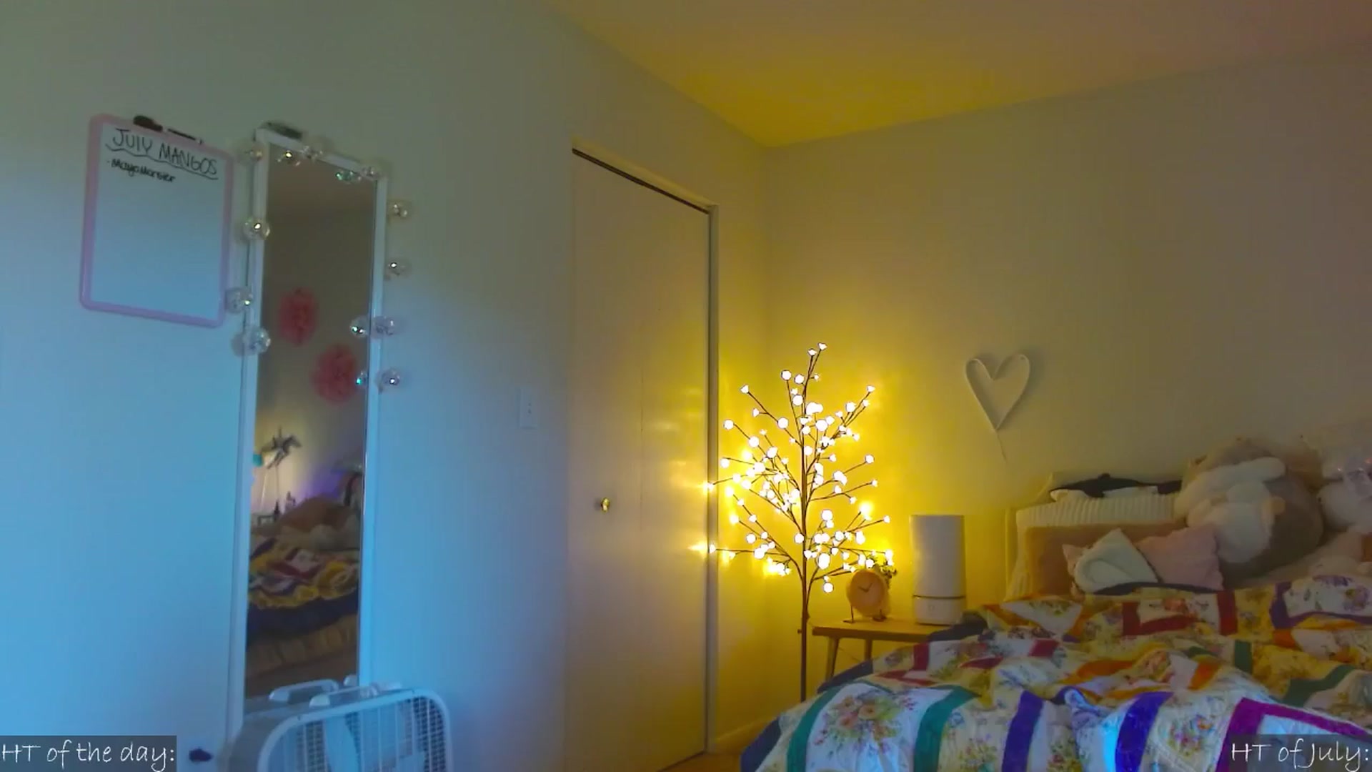 Gallery image thumbnail from MangoMae's myfreecams stream on, 07/01/2024, 14:21 image 11 of 20