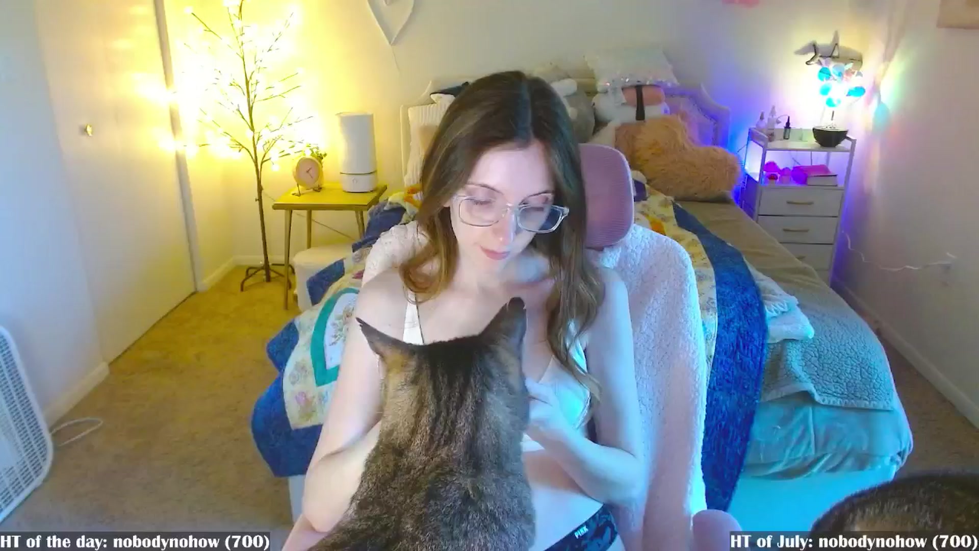 Gallery image thumbnail from MangoMae's myfreecams stream on, 07/01/2024, 18:44 image 16 of 20