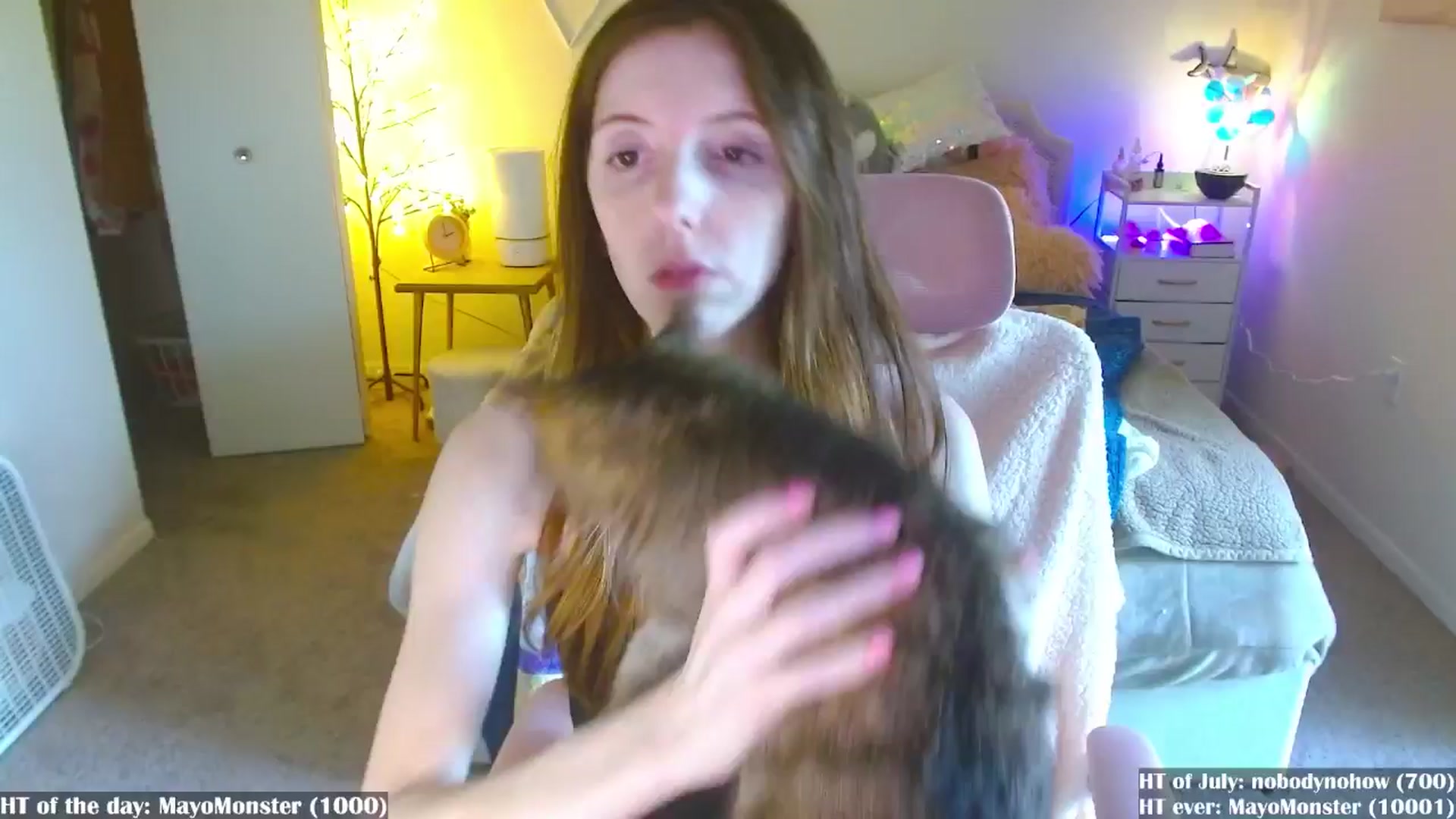 Gallery image thumbnail from MangoMae's myfreecams stream on, 07/05/2024, 19:11 image 8 of 20