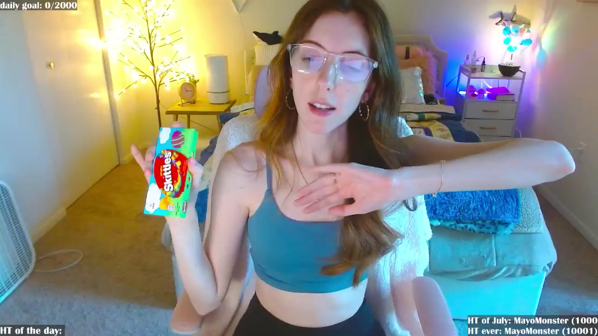 Gallery image thumbnail from MangoMae's myfreecams stream on, 07/07/2024, 16:01 image 4 of 20