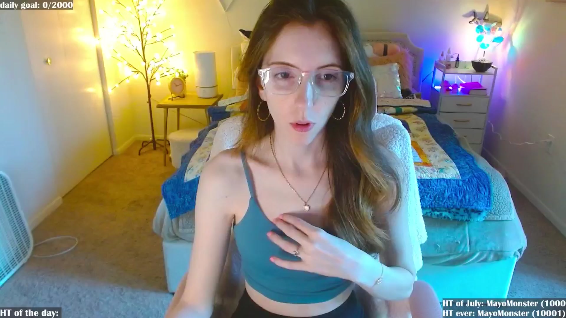 Gallery image thumbnail from MangoMae's myfreecams stream on, 07/07/2024, 16:01 image 3 of 20