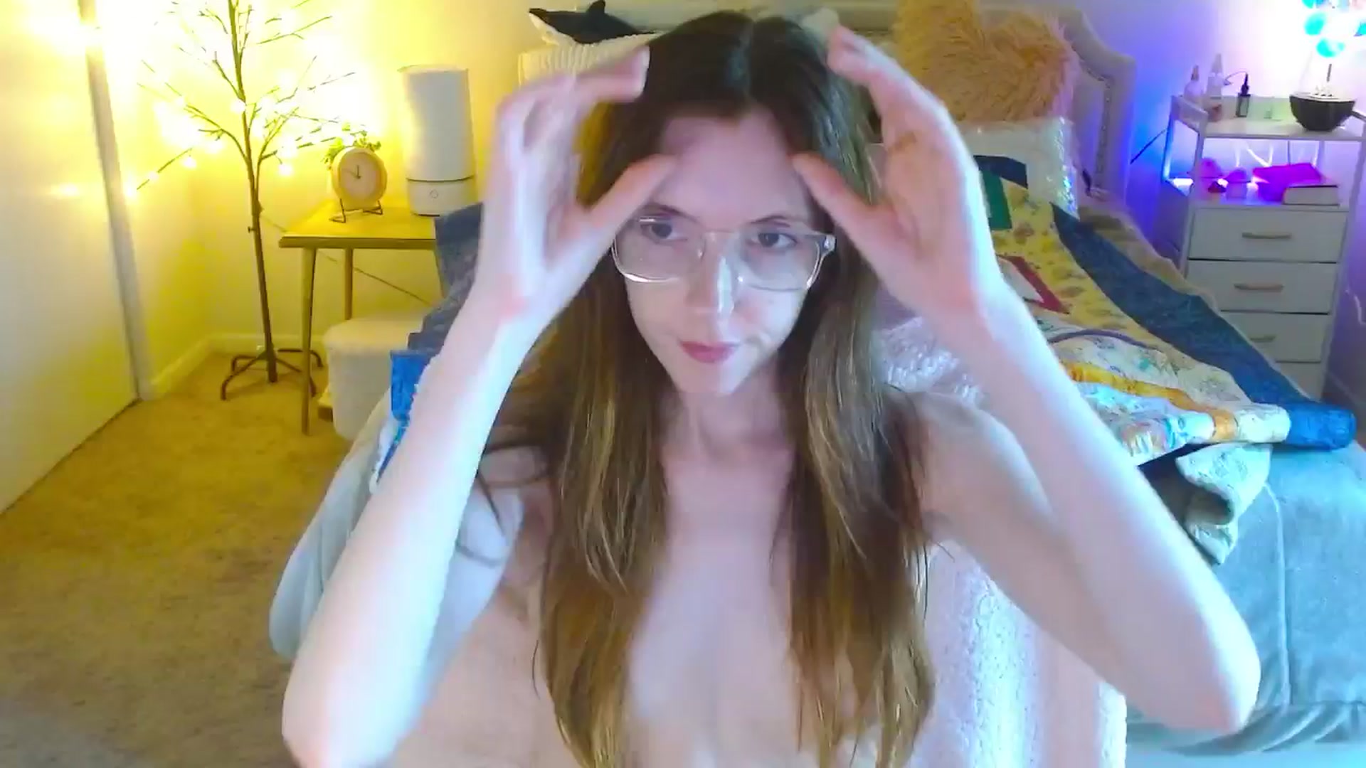Gallery image thumbnail from MangoMae's myfreecams stream on, 07/13/2024, 17:26 image 6 of 20