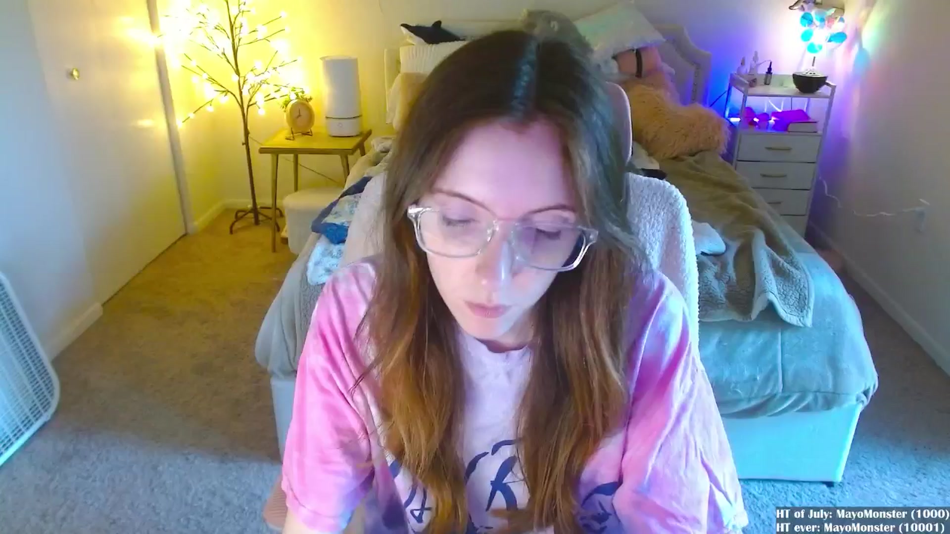 Gallery image thumbnail from MangoMae's myfreecams stream on, 07/15/2024, 16:54 image 6 of 20