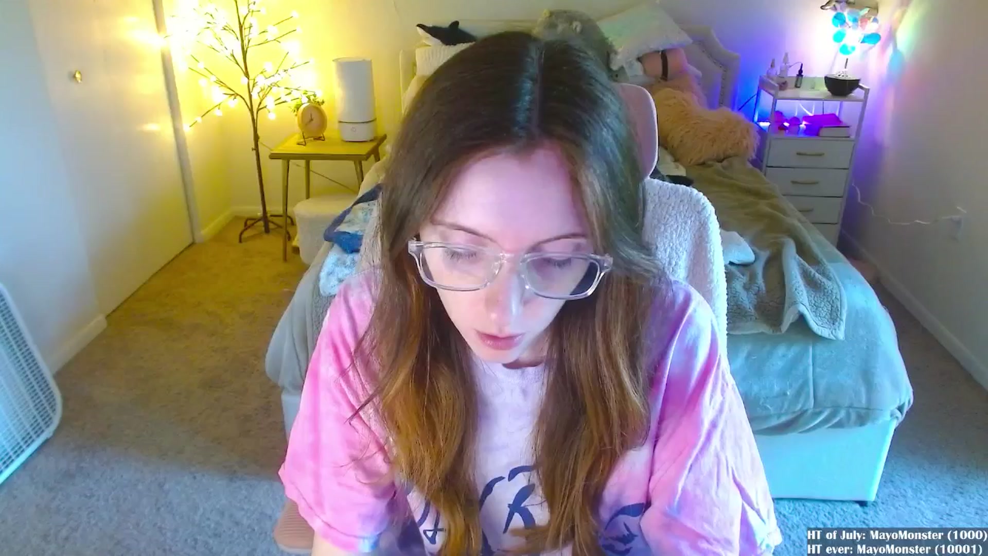 Gallery image thumbnail from MangoMae's myfreecams stream on, 07/15/2024, 16:54 image 4 of 20