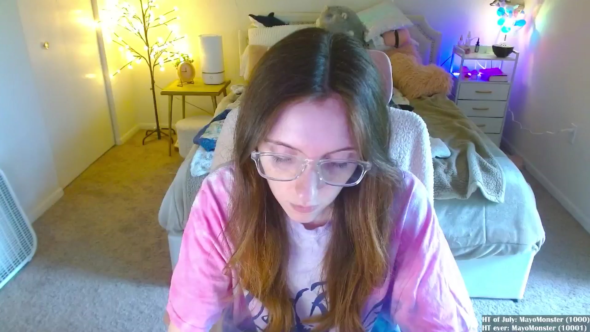 Gallery image thumbnail from MangoMae's myfreecams stream on, 07/15/2024, 16:54 image 11 of 20