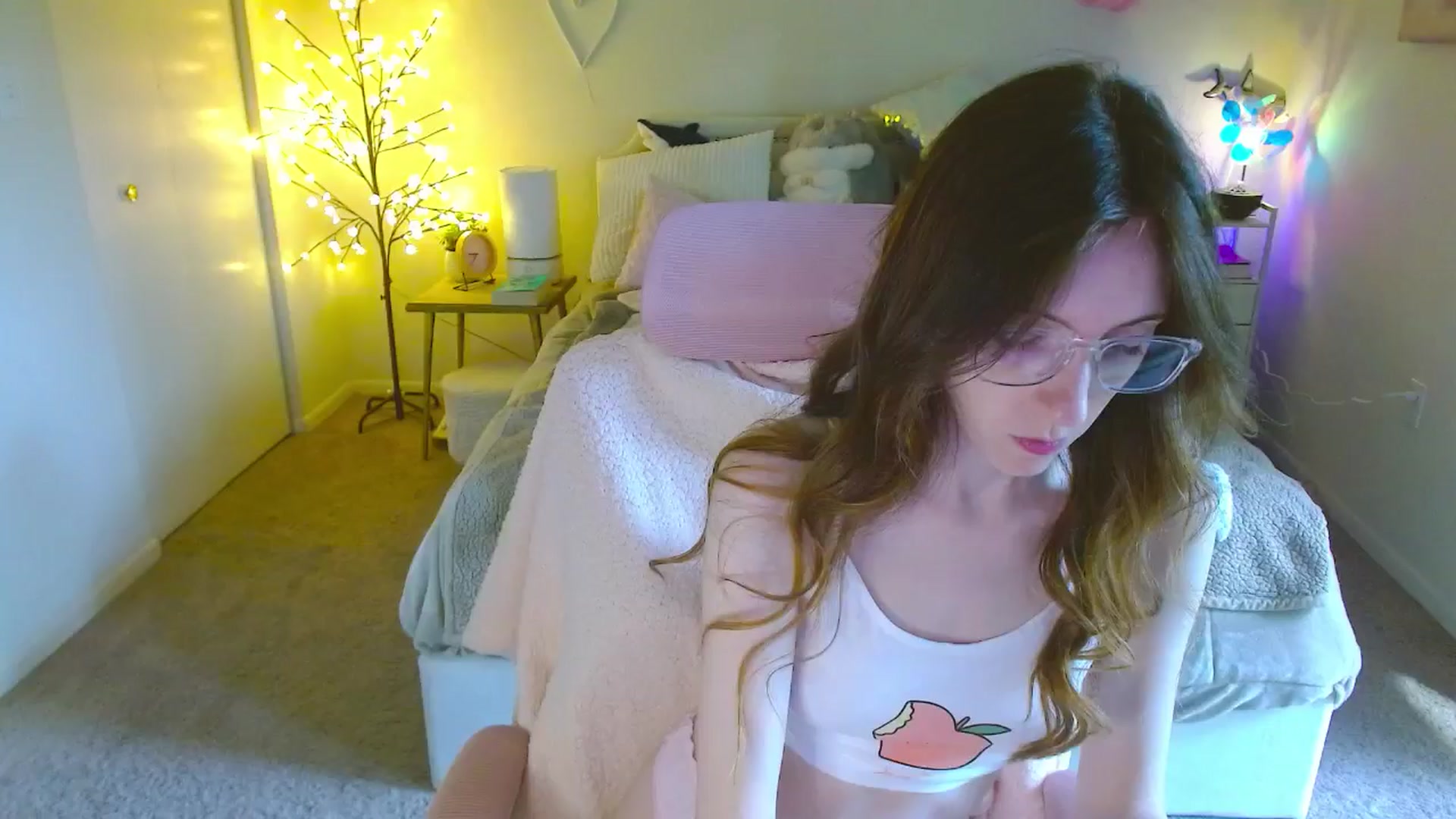 Gallery image thumbnail from MangoMae's myfreecams stream on, 08/01/2024, 13:56 image 2 of 20