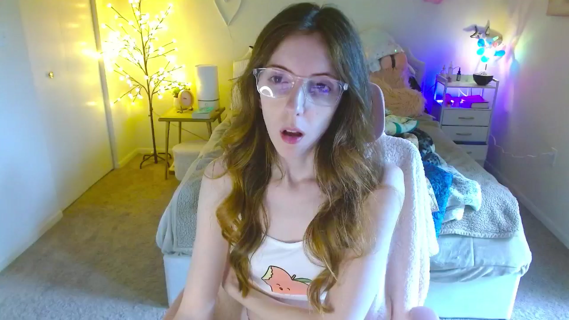 Gallery image thumbnail from MangoMae's myfreecams stream on, 08/01/2024, 13:56 image 17 of 20